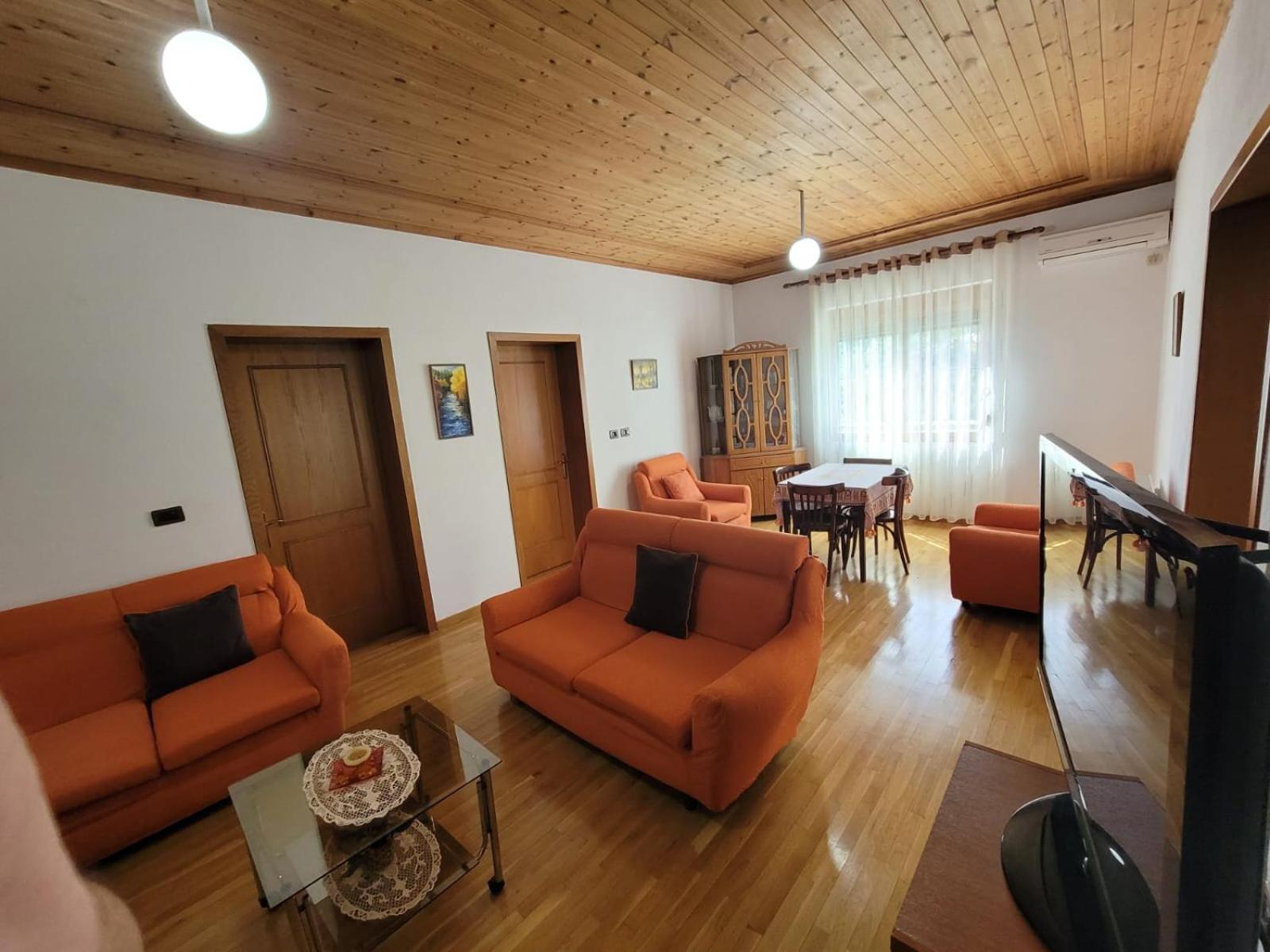 Jona Guest house