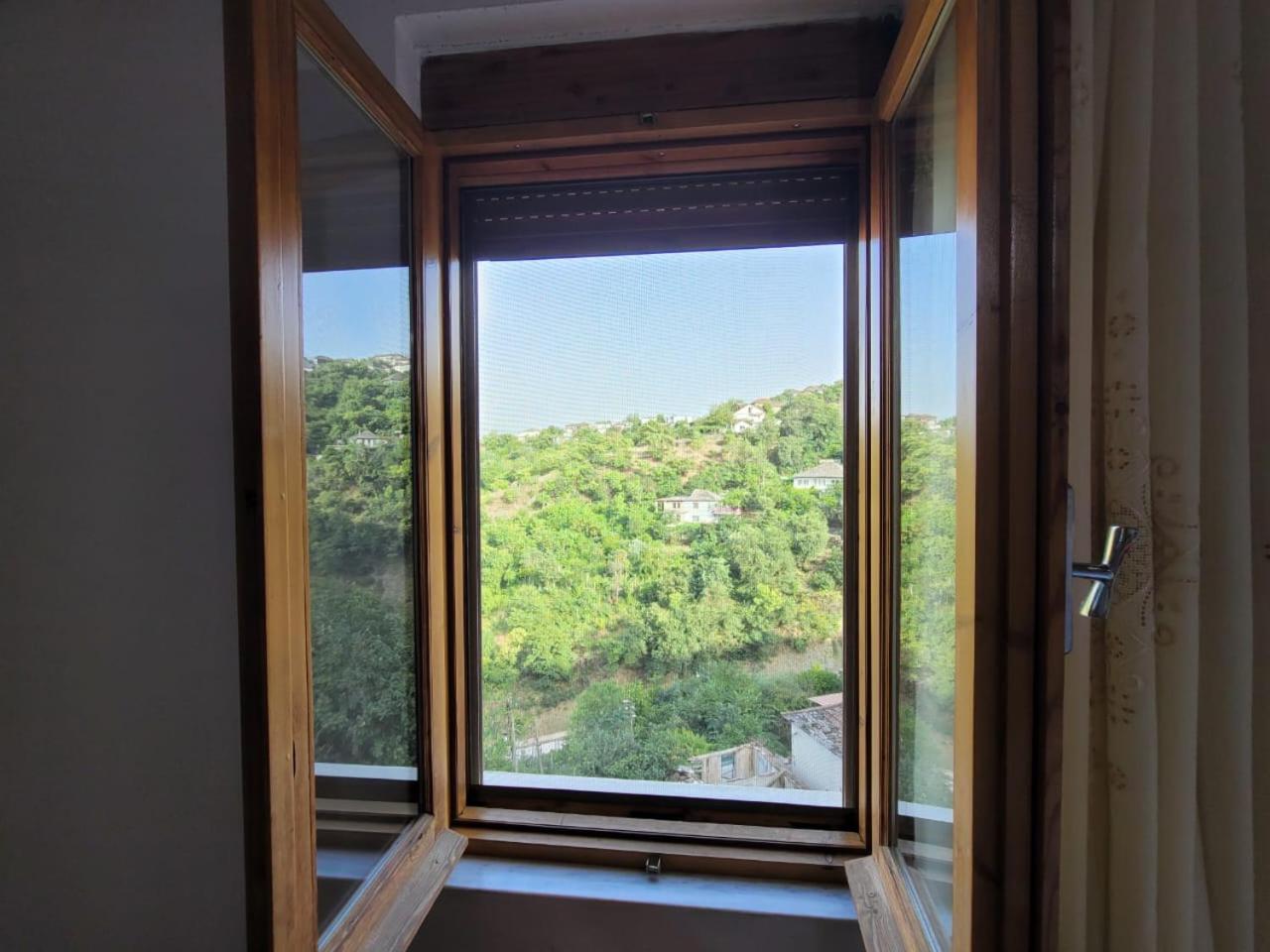 Jona Guest house