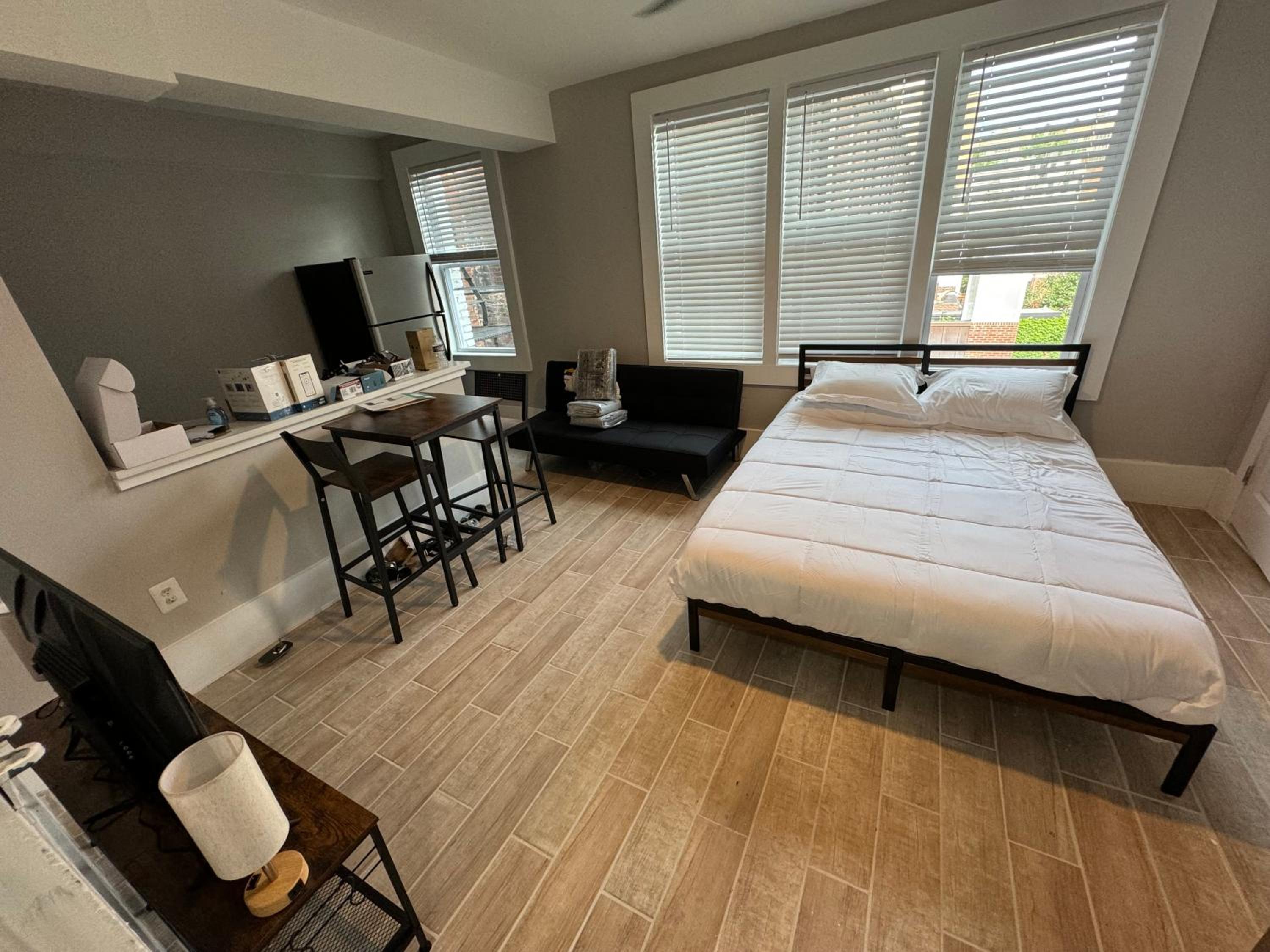 Cozy New Studio in Dupont, DC — Washington