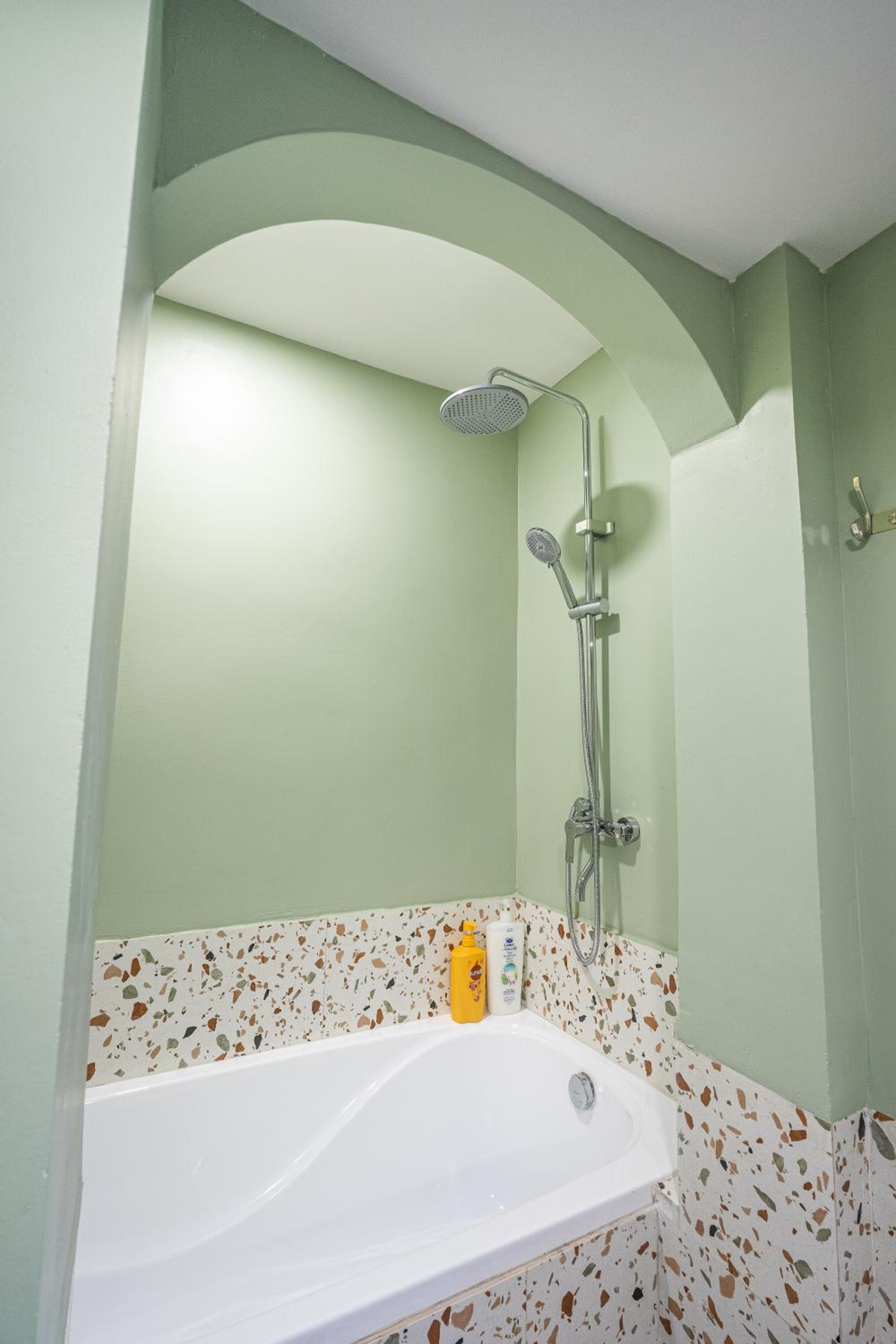 Homestay Hoan Kiem 2BR w/bathtub