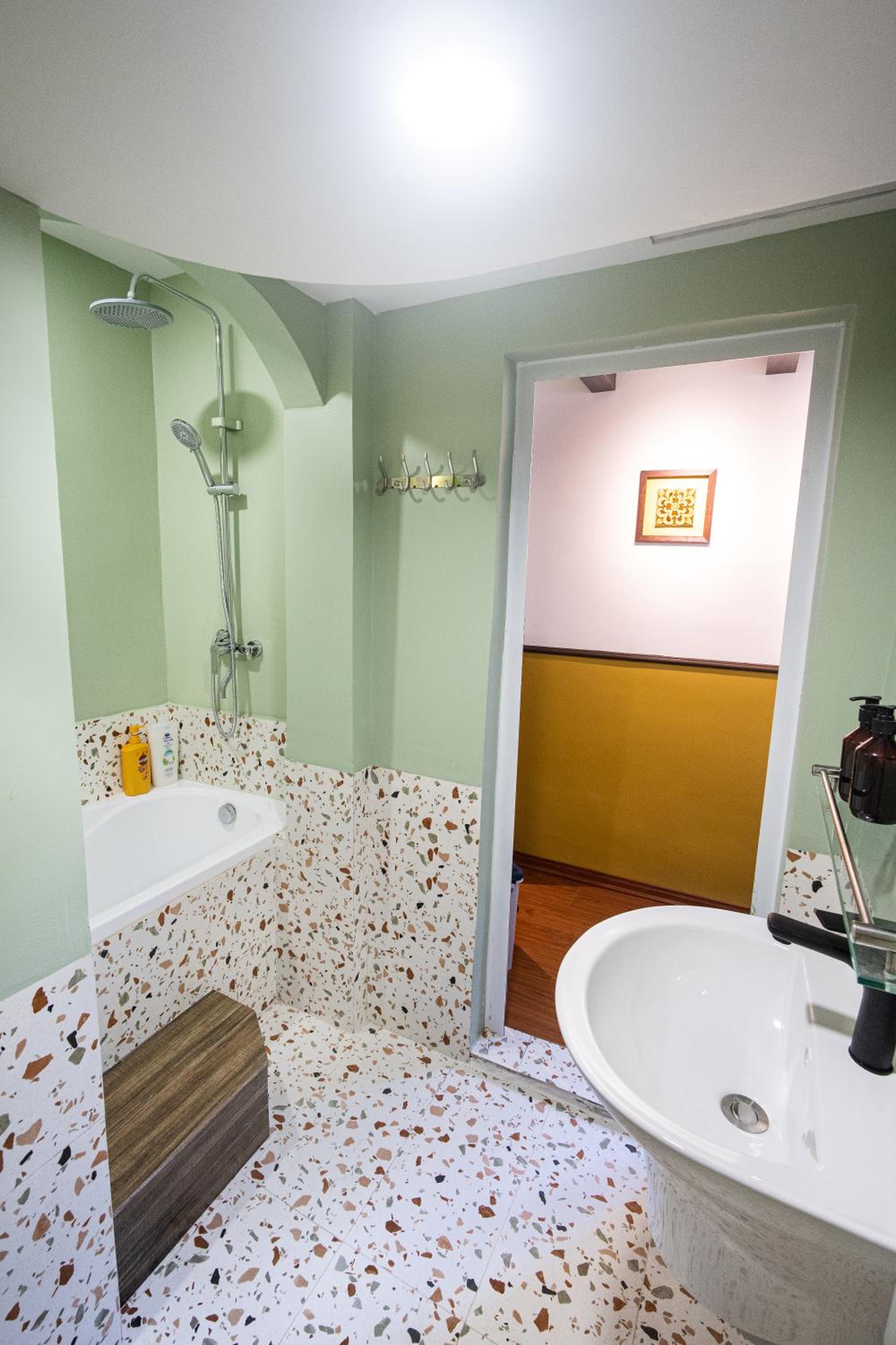 Homestay Hoan Kiem 2BR w/bathtub
