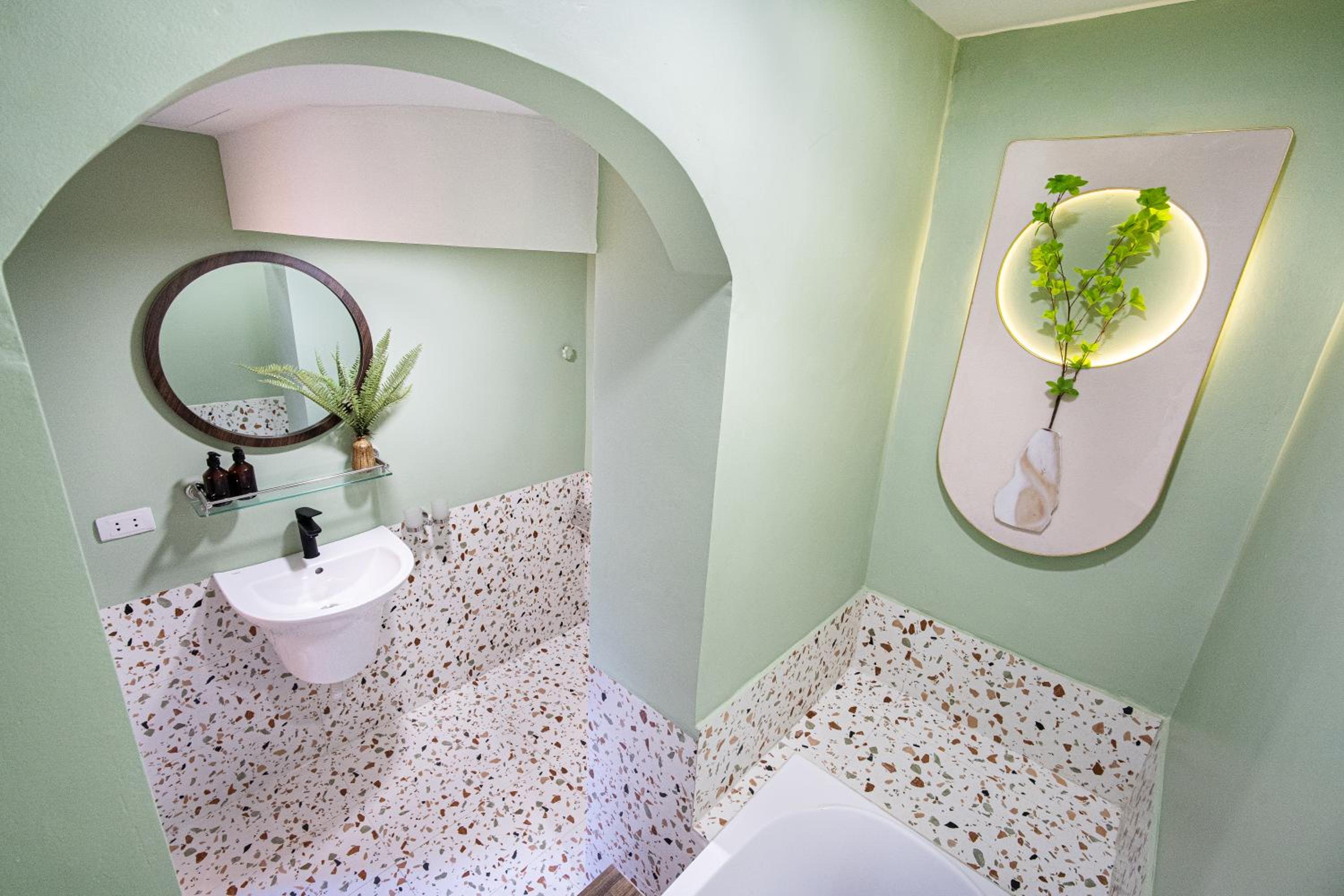 Homestay Hoan Kiem 2BR w/bathtub