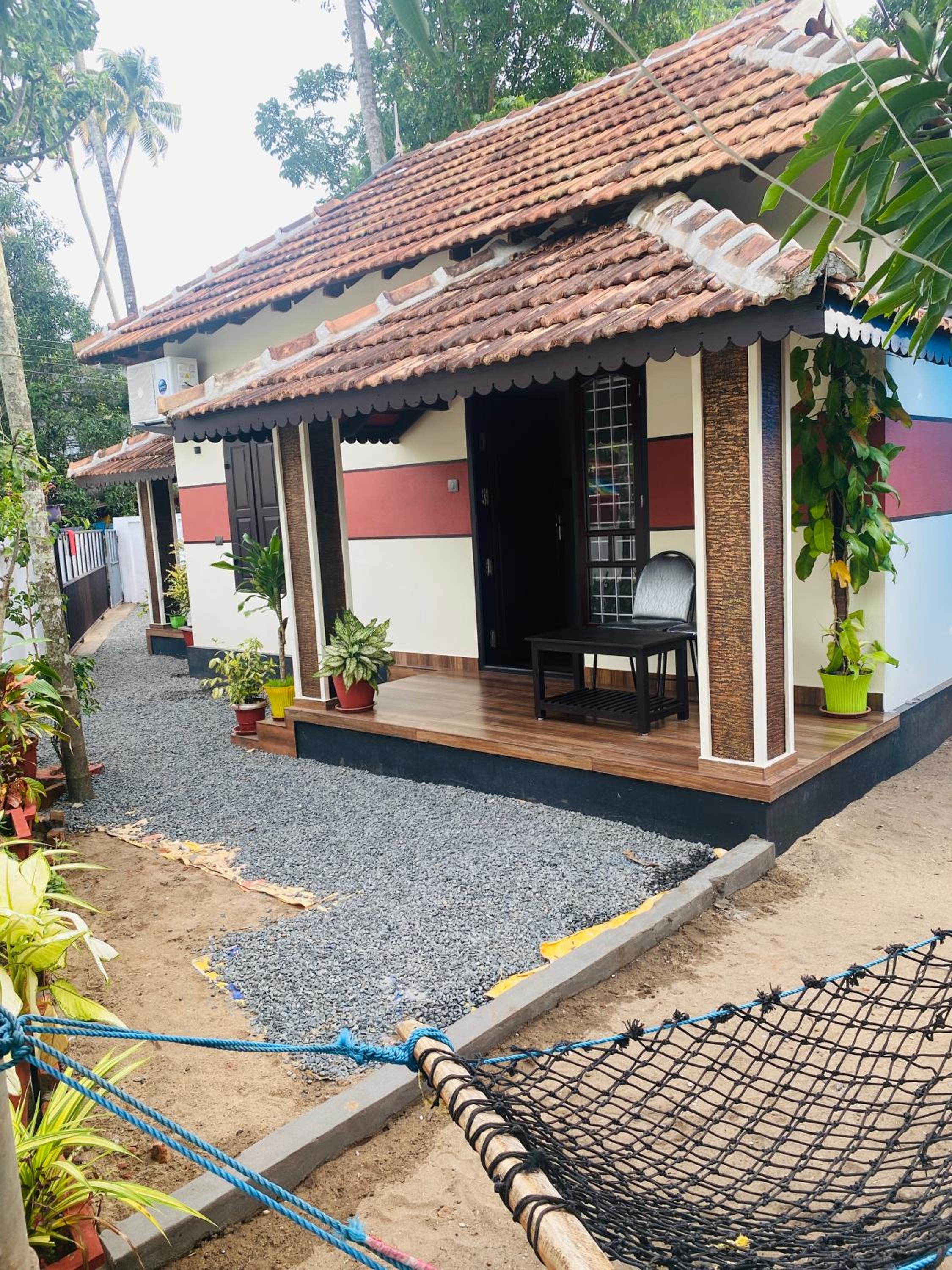 RrVILLA
