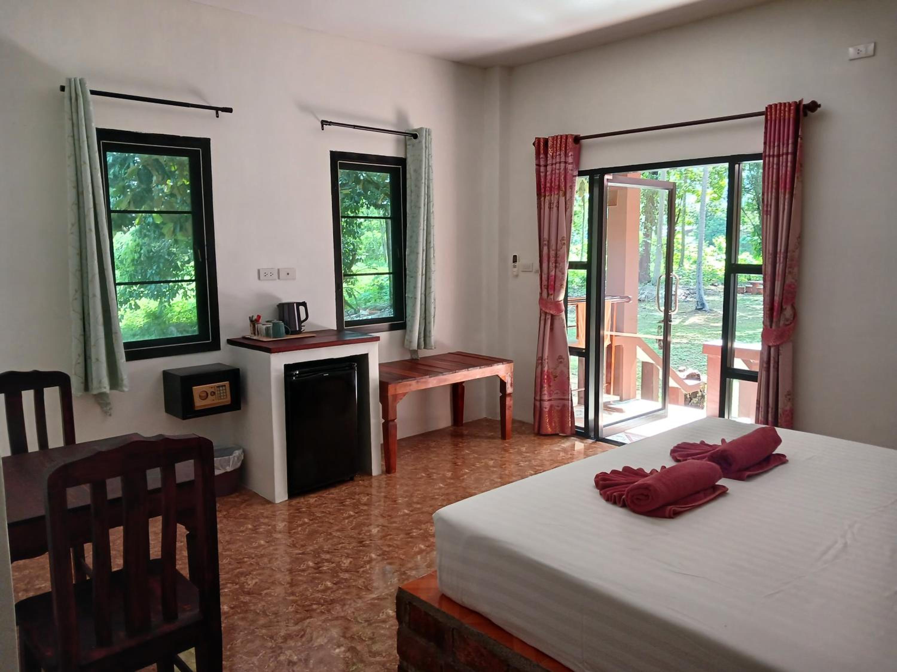 Baan Long Beach