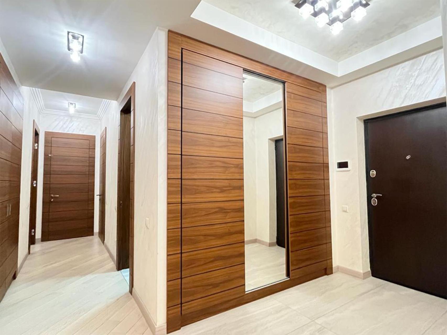 Luxuary Spacious 3 BEDROOM 2 Bathroom Apartment in Yerevan,Pavstos Buzand Street 17