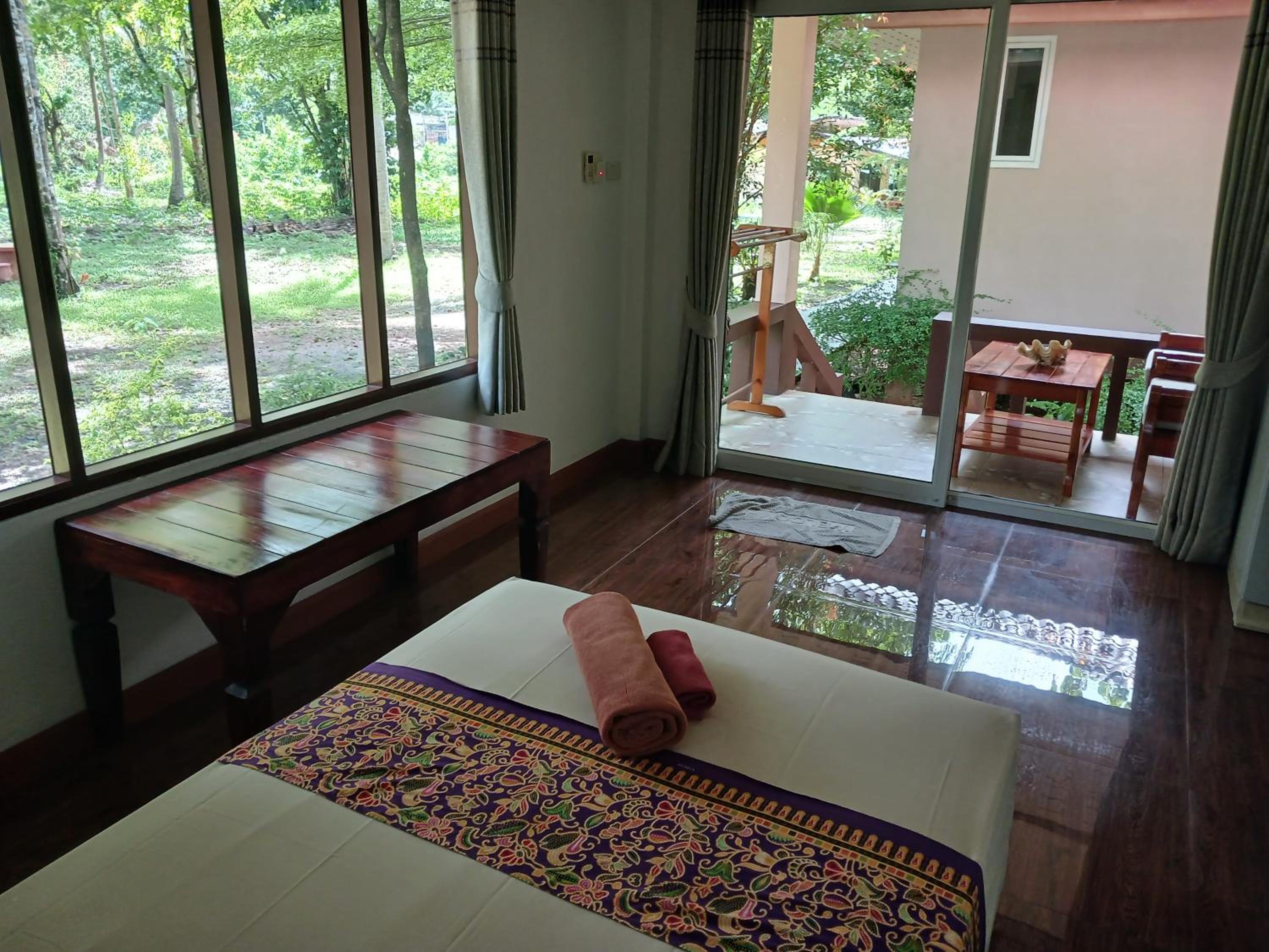 Baan Long Beach