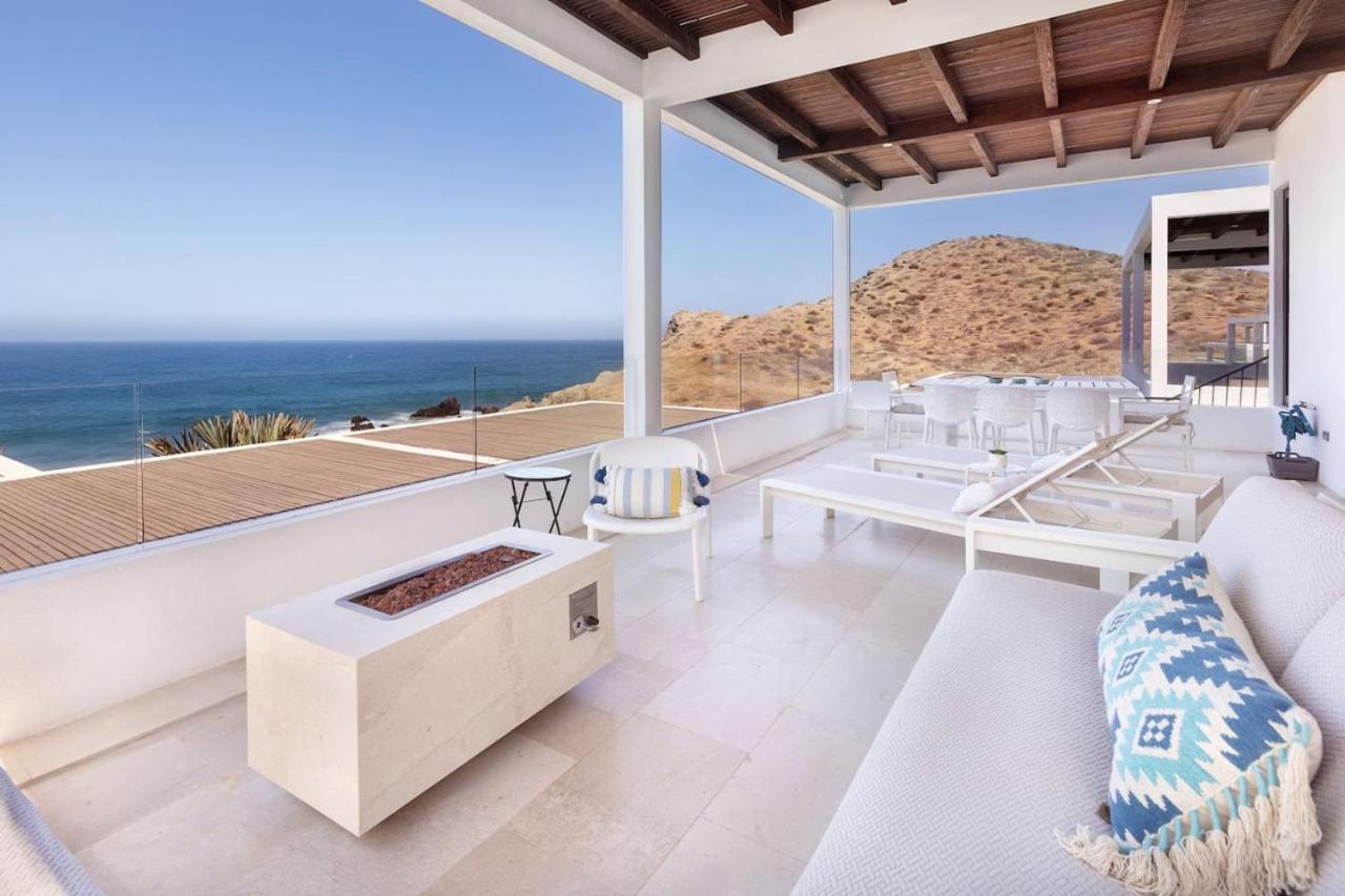 Stunning Beachfront Residence with Resort Perks
