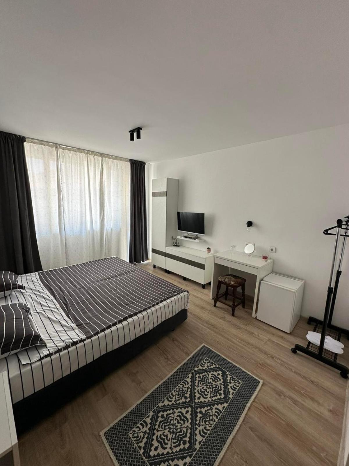 Manolovi Guest House