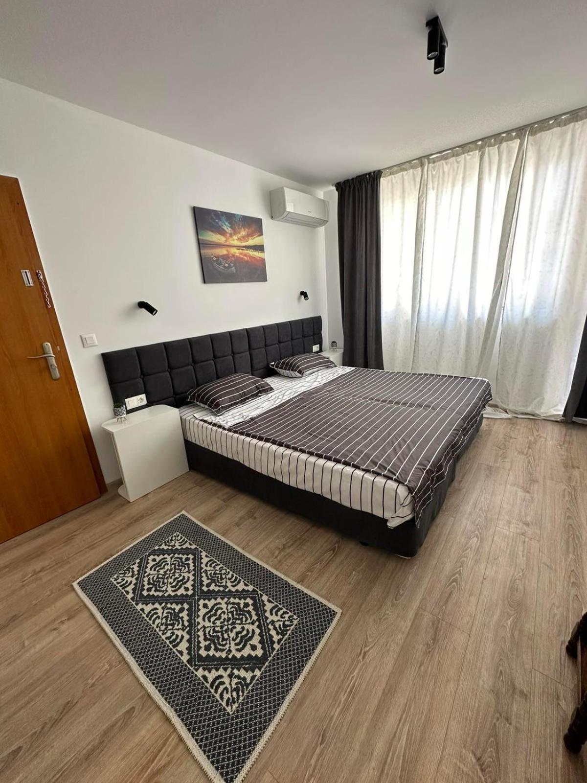 Manolovi Guest House