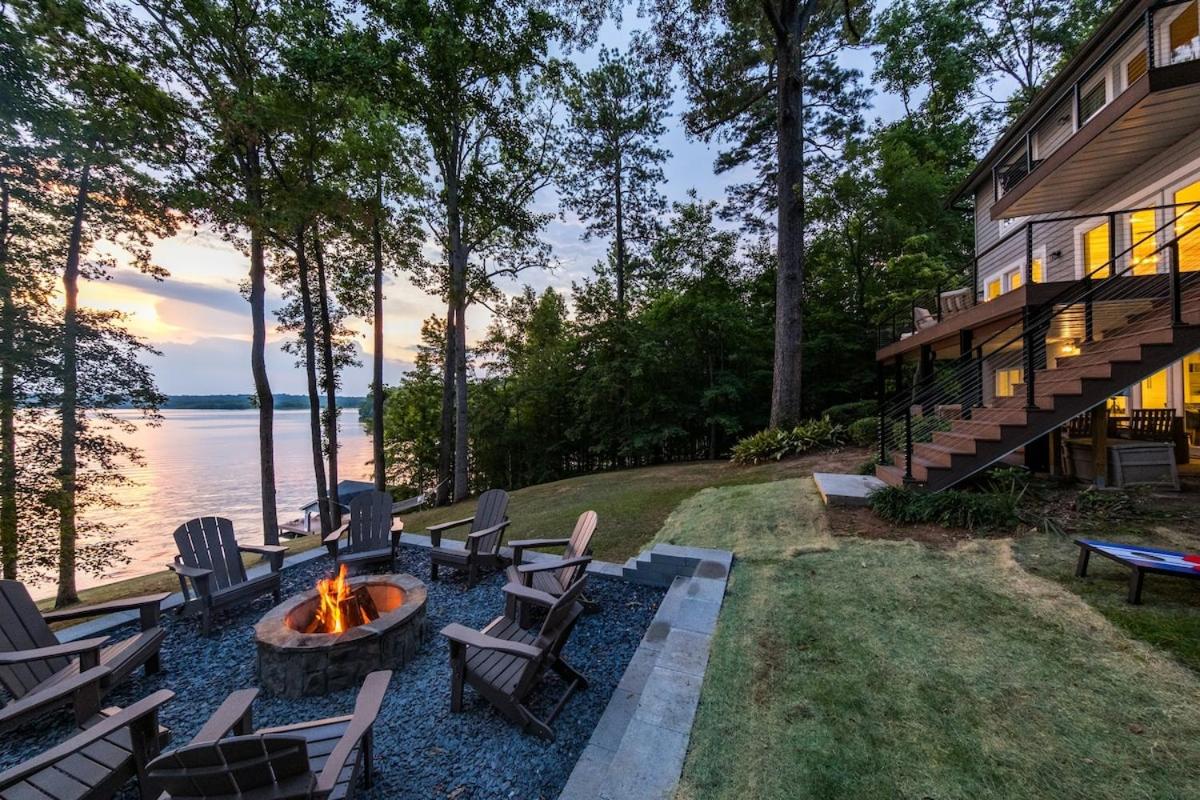Luxe Lakefront Spa, Pickleball, Kayaks, & Theater view 5