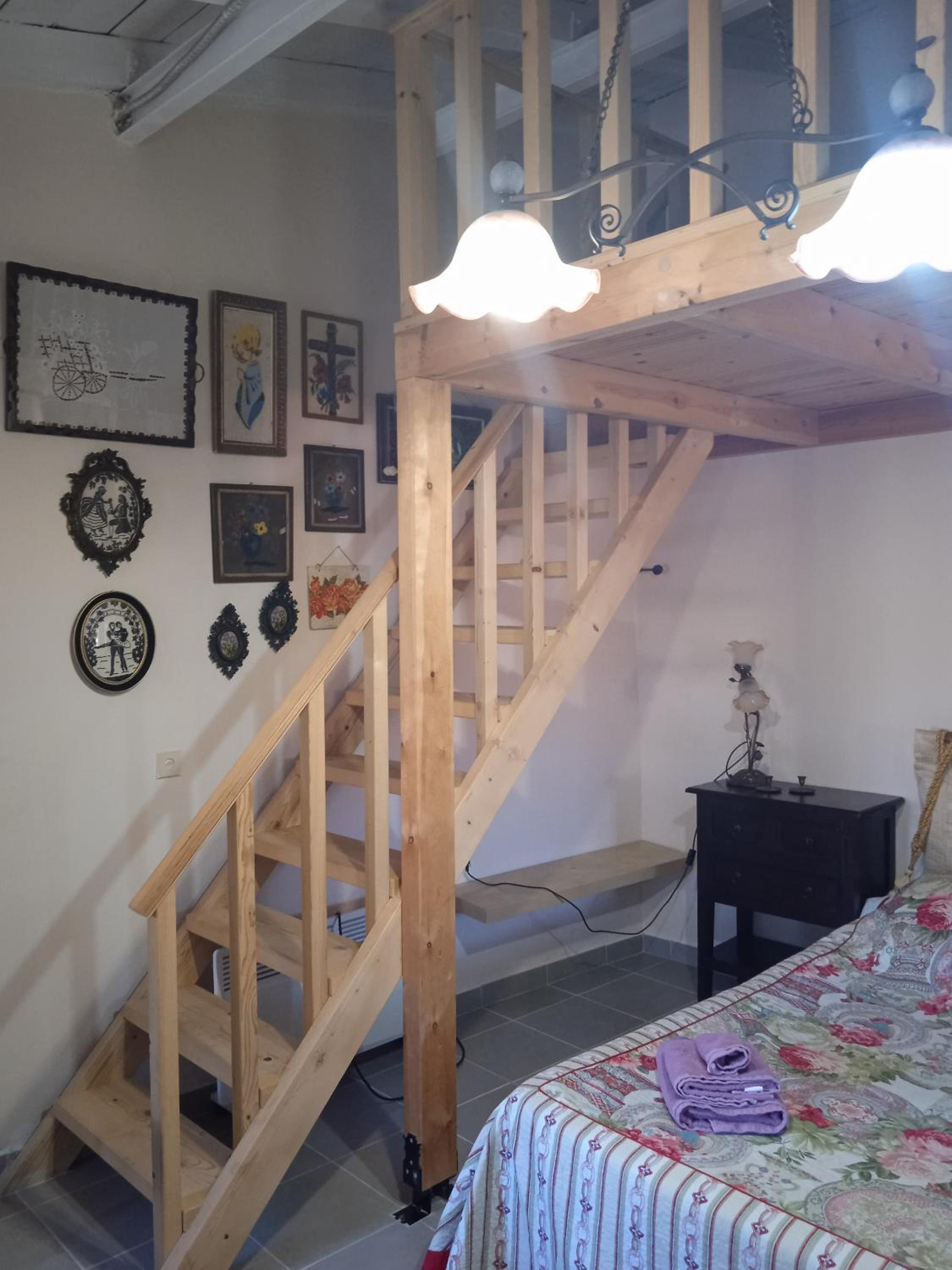 Smaragda's apartment