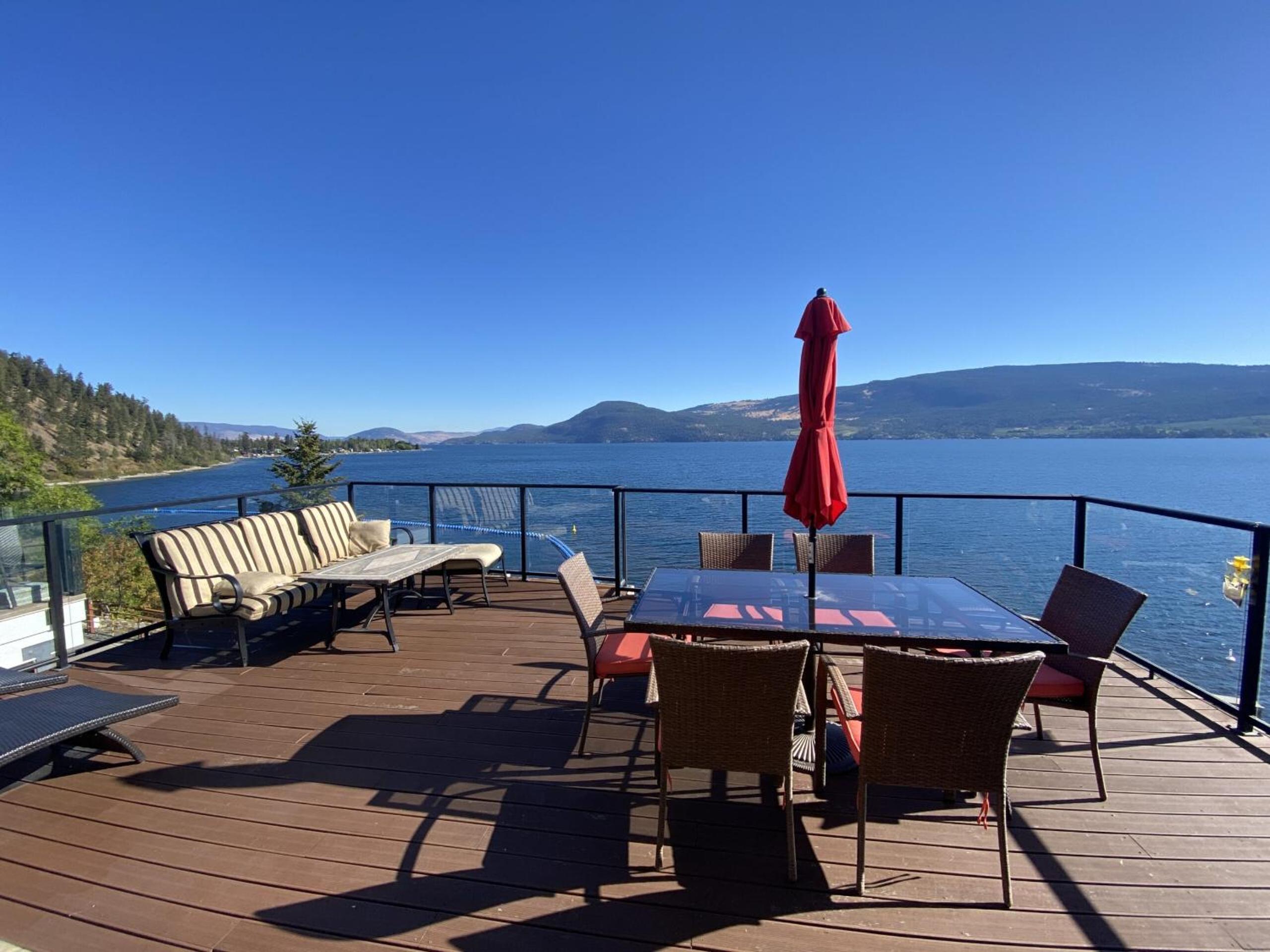 La Casa Lakeside Resort