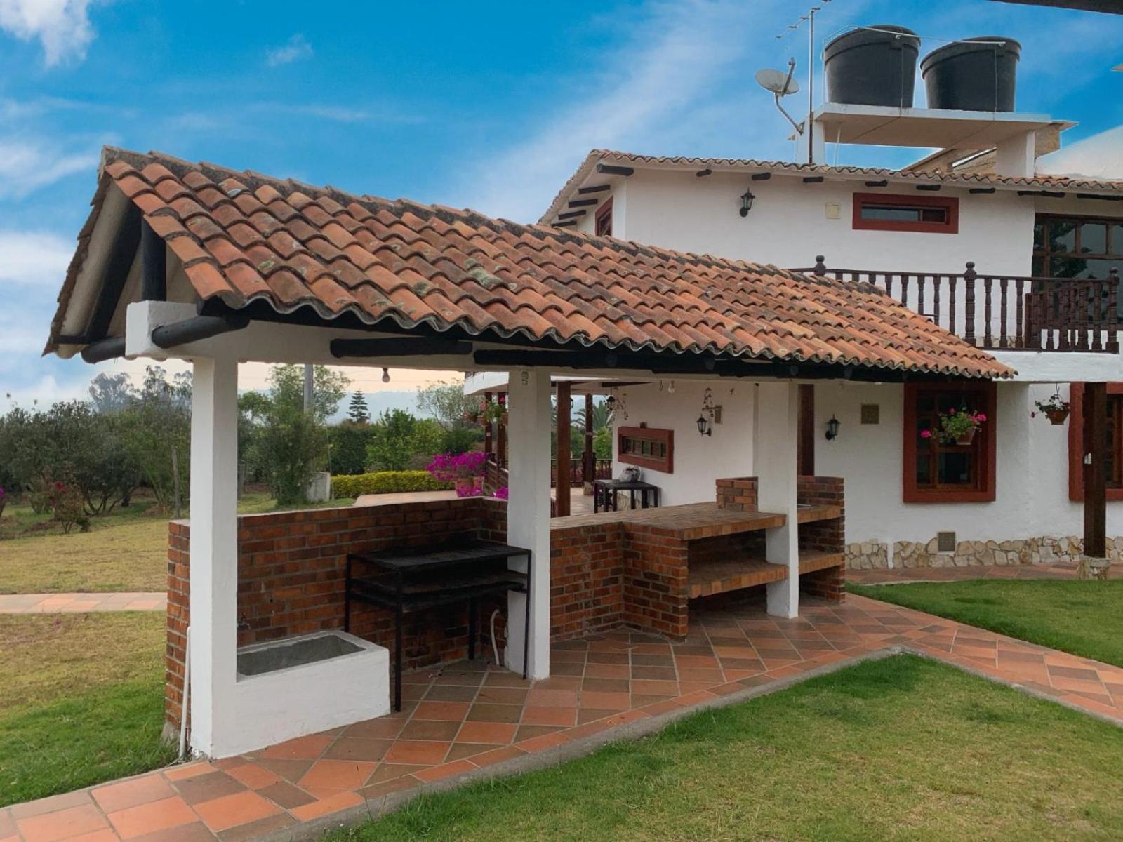 Villa Mariana - Casa Campestre Privada - Hasta 16 Personas