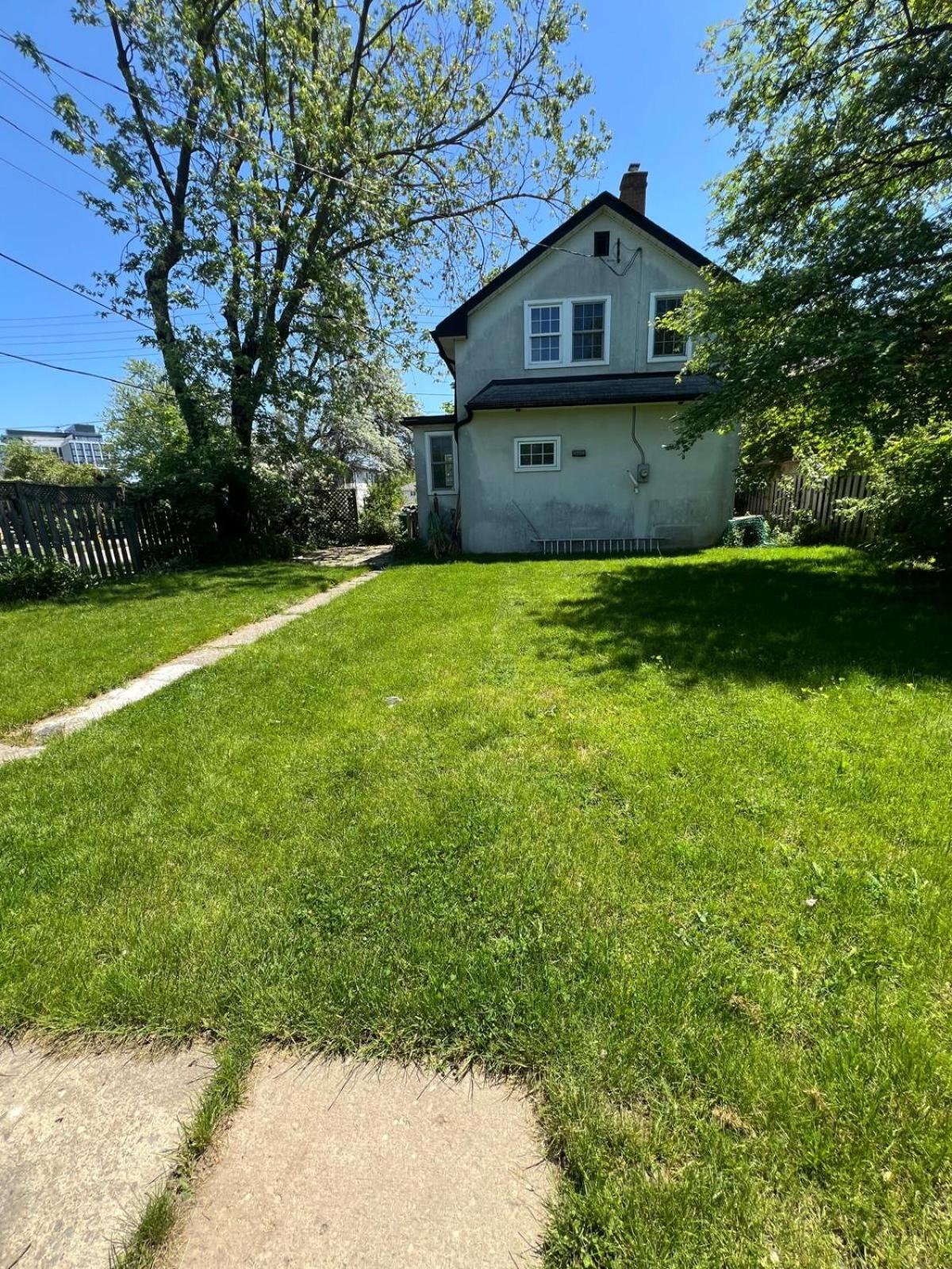 3BDRM Home minutes to Port Credit & Waterfront trails in Mississauga