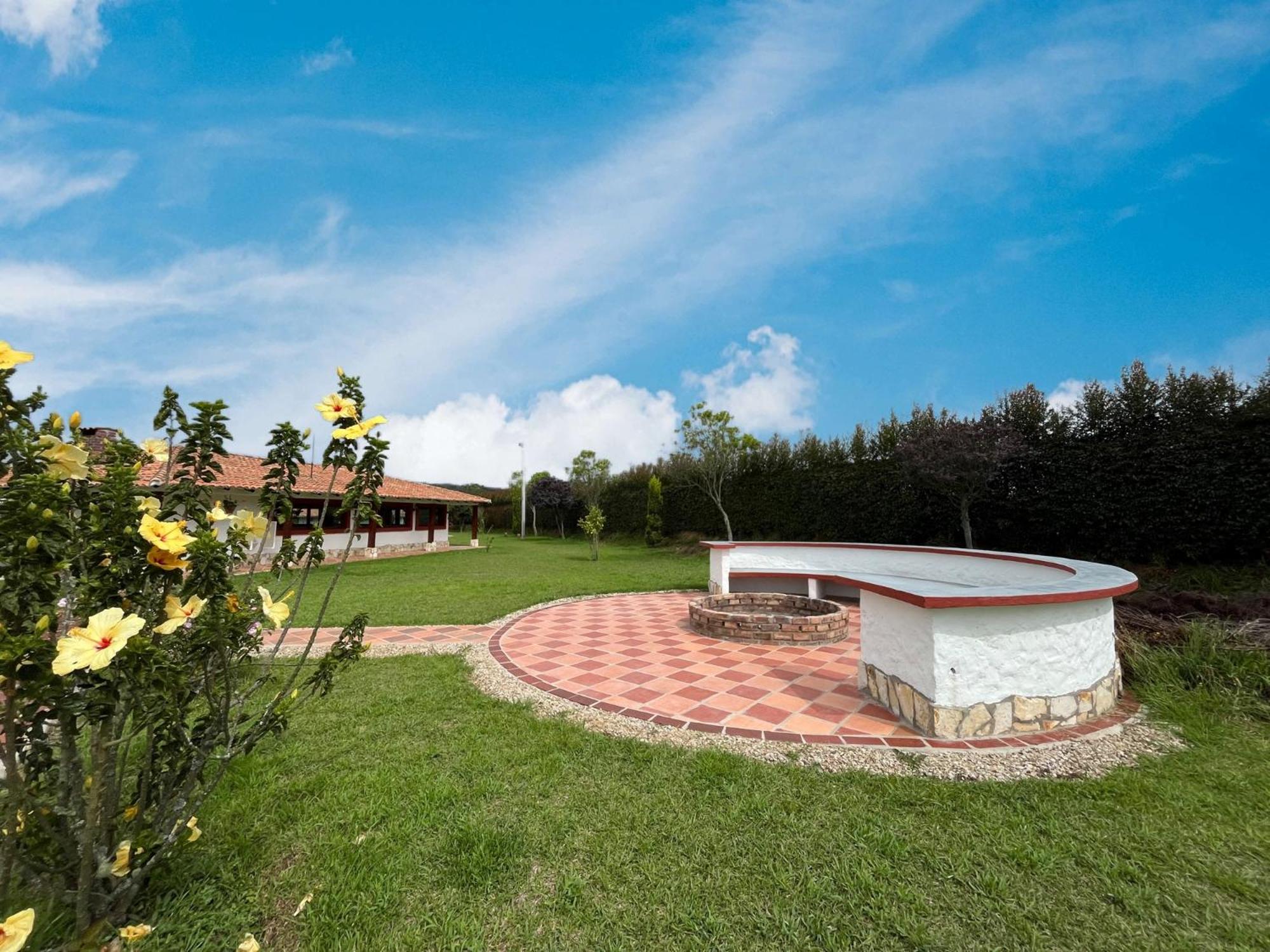 Villa Mariana - Casa Campestre Privada - Hasta 16 Personas