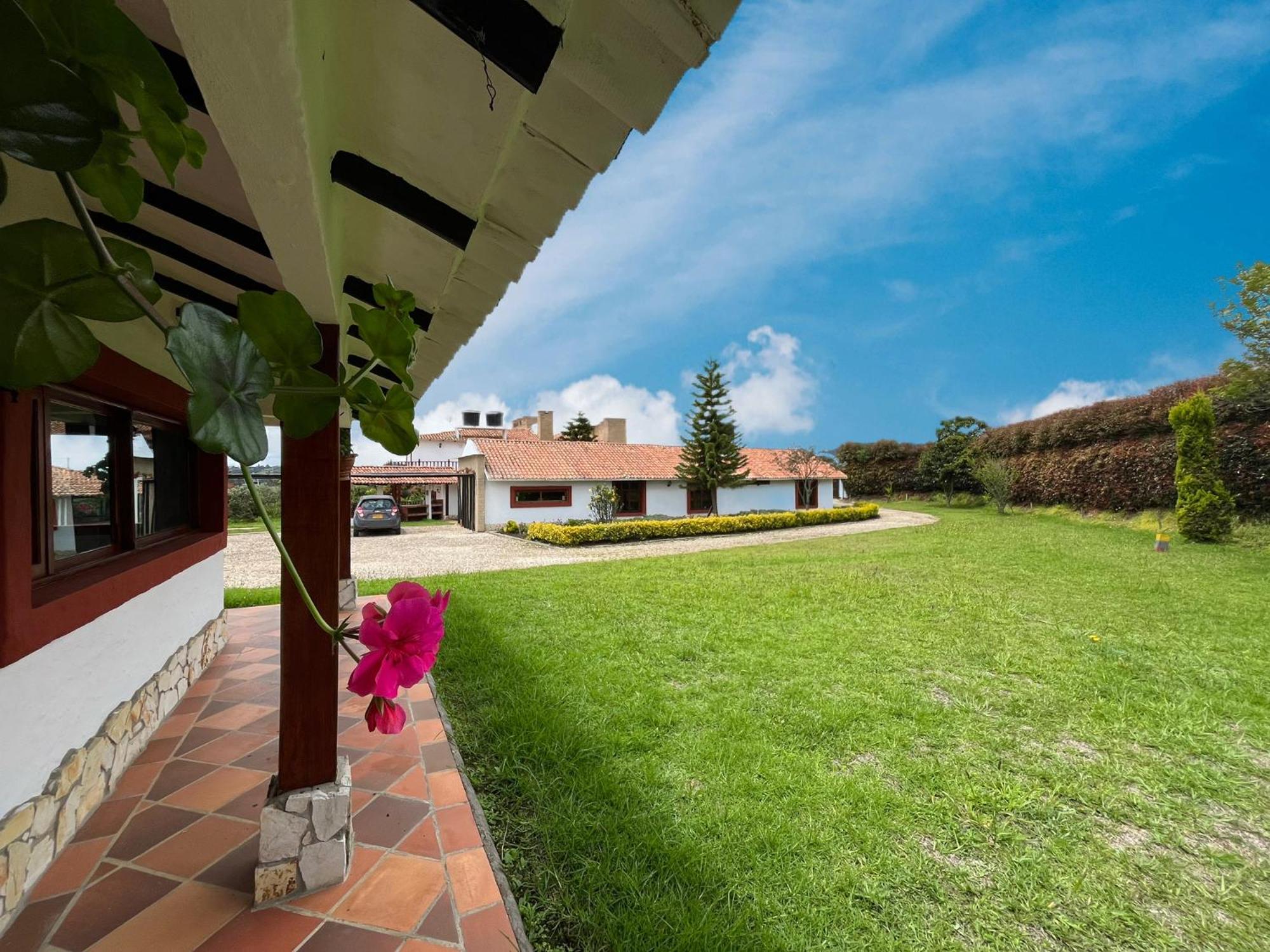 Villa Mariana - Casa Campestre Privada - Hasta 16 Personas