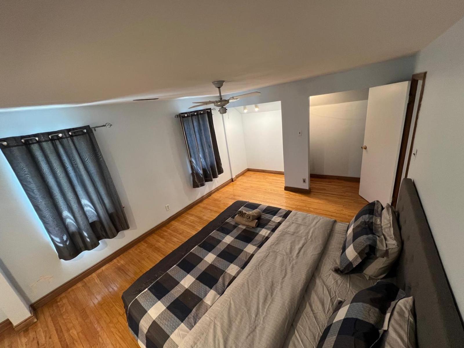 3BDRM Home minutes to Port Credit & Waterfront trails in Mississauga