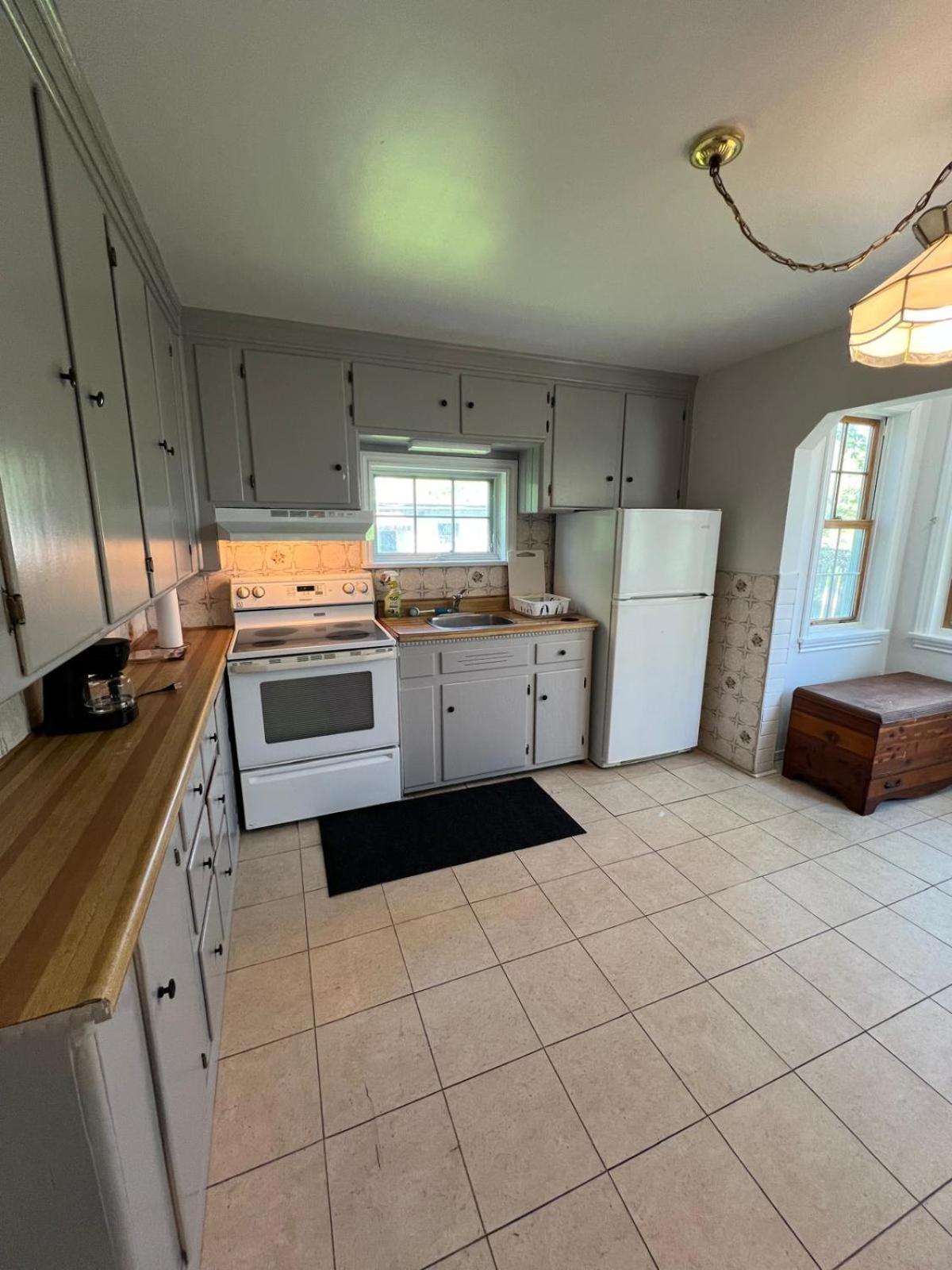 3BDRM Home minutes to Port Credit & Waterfront trails in Mississauga
