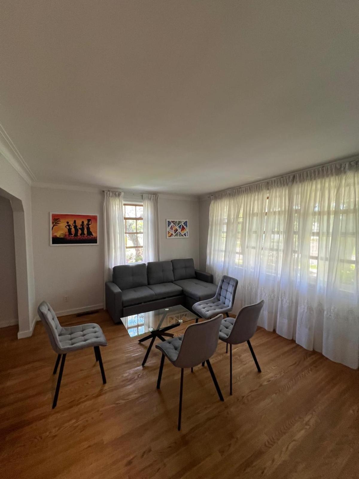 3BDRM Home minutes to Port Credit & Waterfront trails in Mississauga