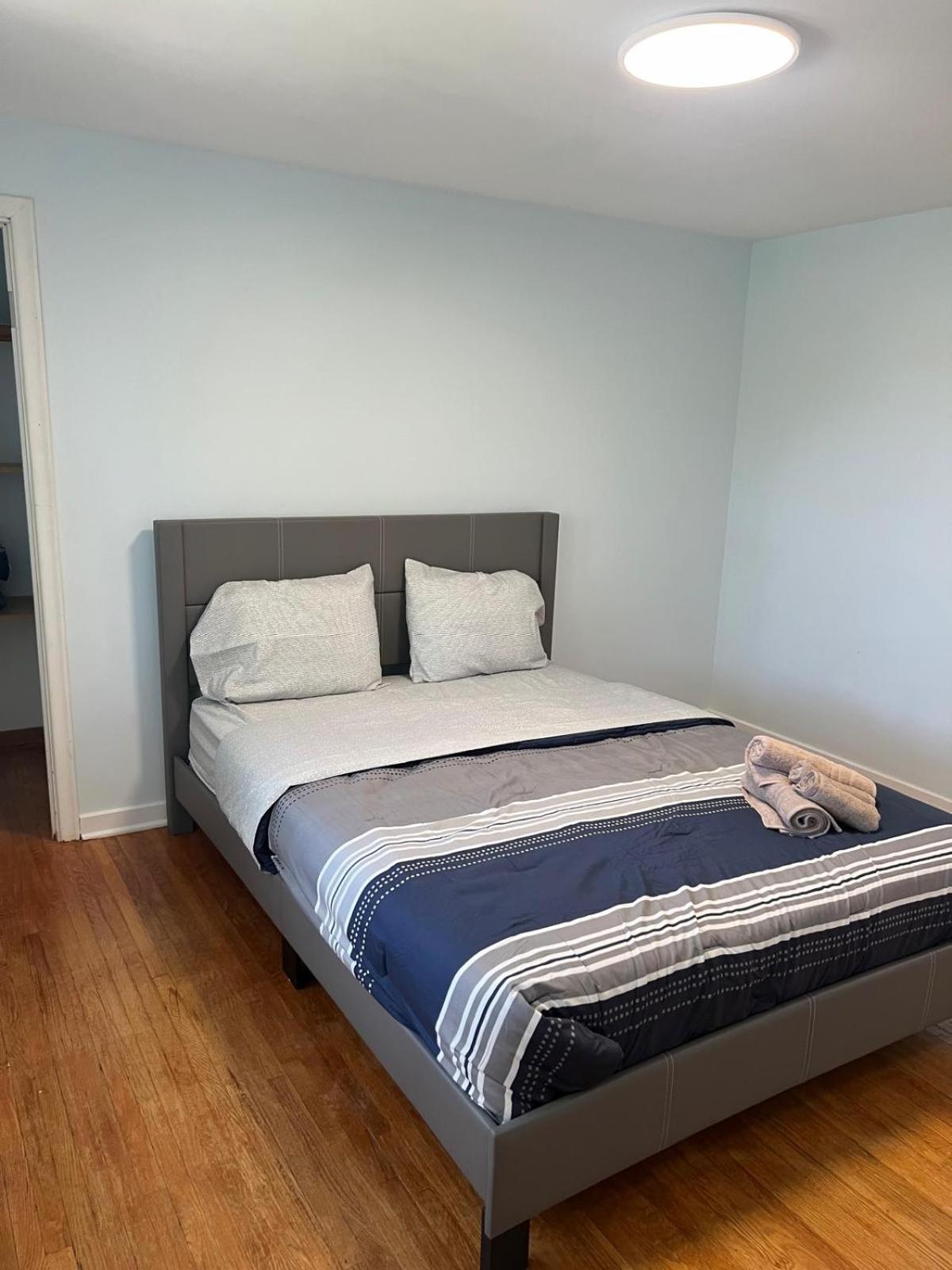 3BDRM Home minutes to Port Credit & Waterfront trails in Mississauga