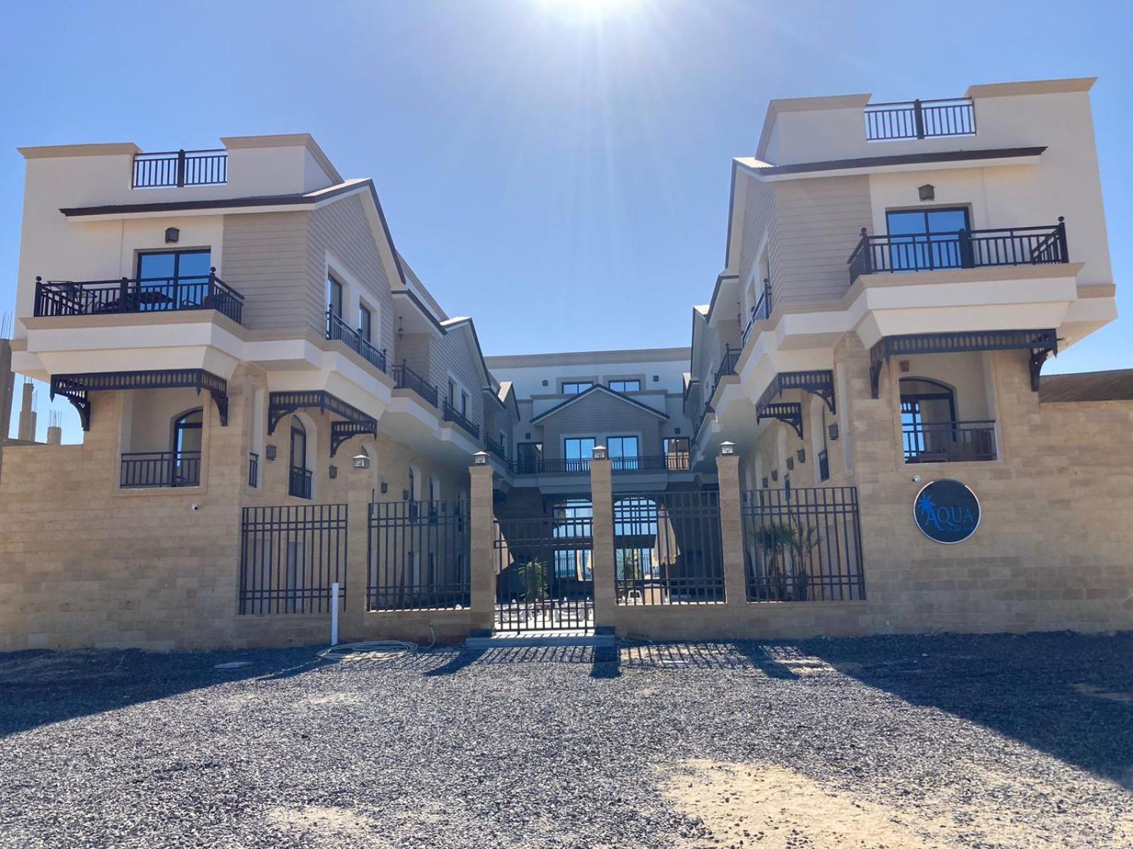 Aqua Blue Bay Compound