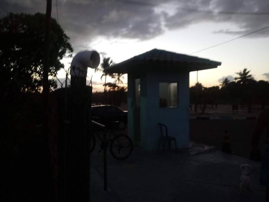 Casa com quatro quartos 3 suítes com ar e piscina particular