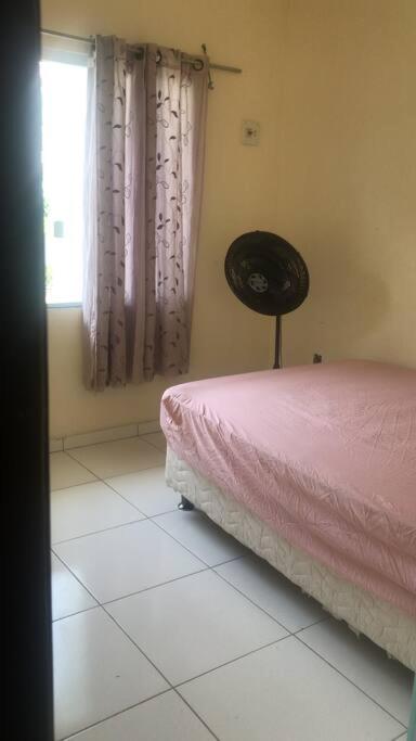 Casa com quatro quartos 3 suítes com ar e piscina particular