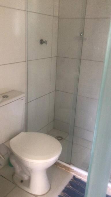 Casa com quatro quartos 3 suítes com ar e piscina particular