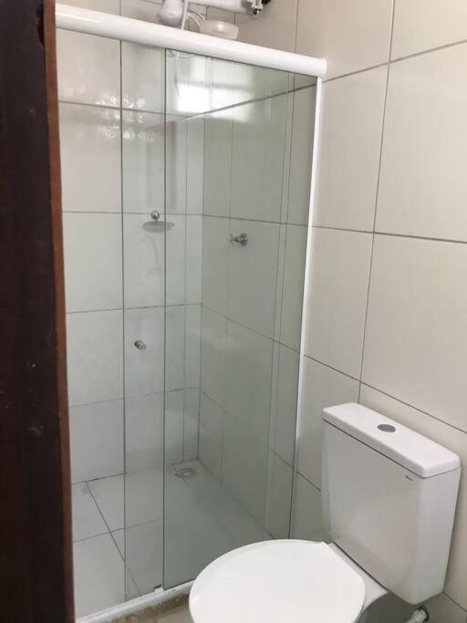 Casa com quatro quartos 3 suítes com ar e piscina particular