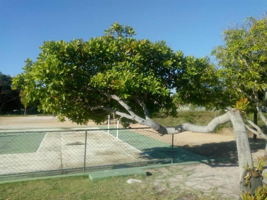 Casa com quatro quartos 3 suítes com ar e piscina particular