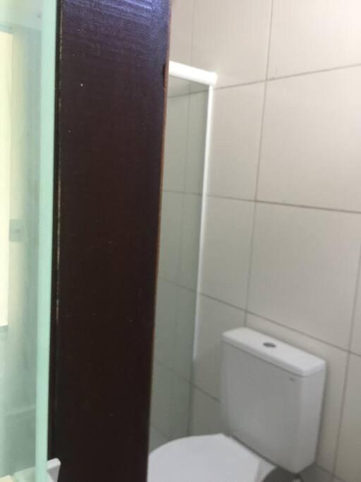 Casa com quatro quartos 3 suítes com ar e piscina particular