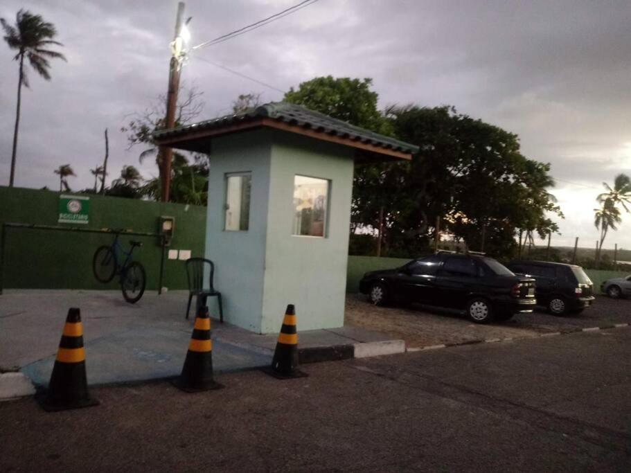 Casa com quatro quartos 3 suítes com ar e piscina particular