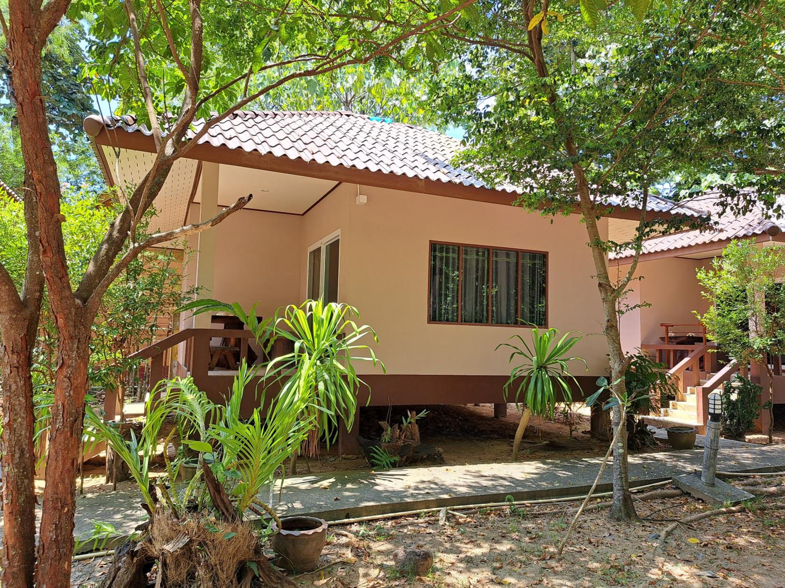 Baan Long Beach
