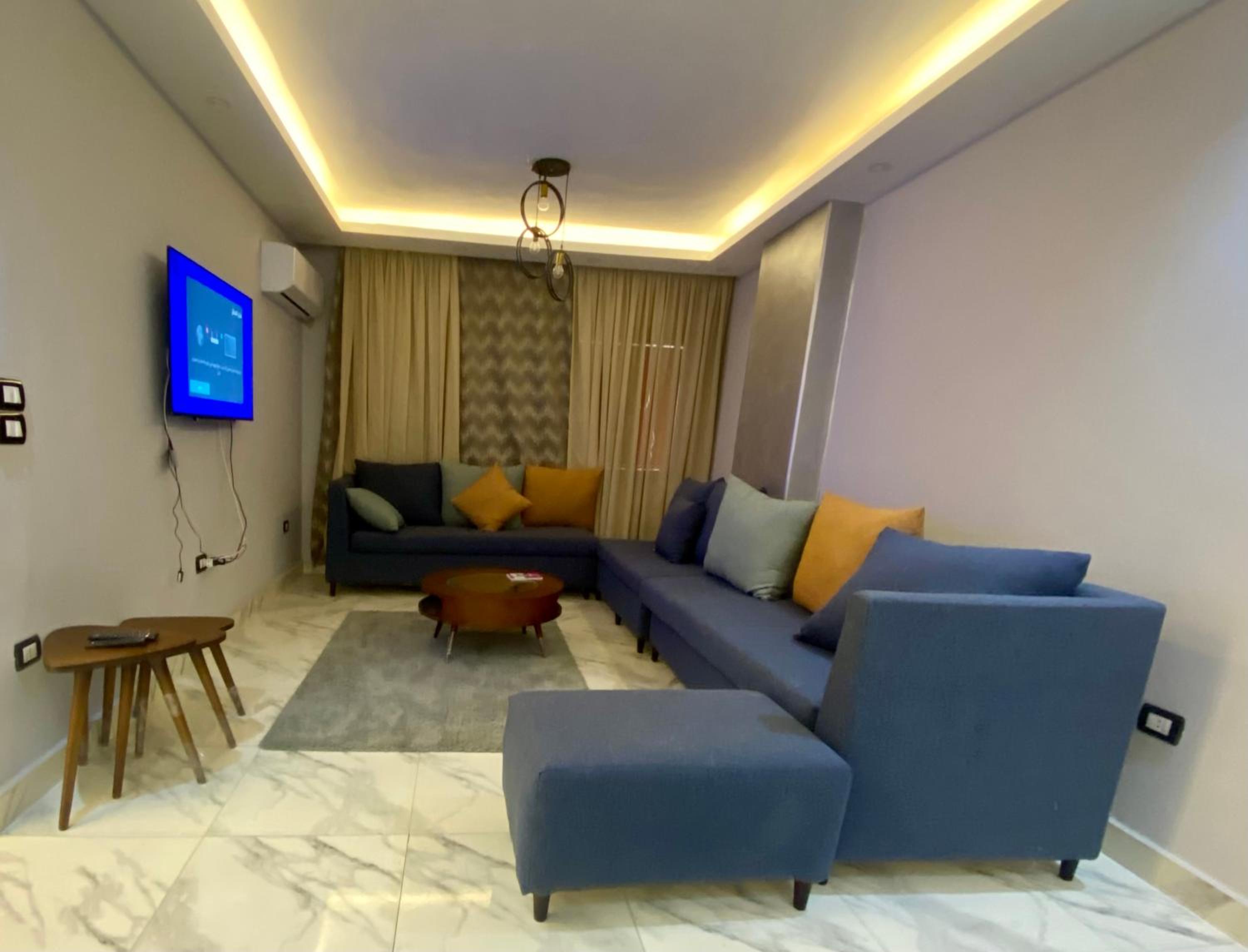 Holiday Inn Downtown - 2 BR in Mohandessin - Agouza