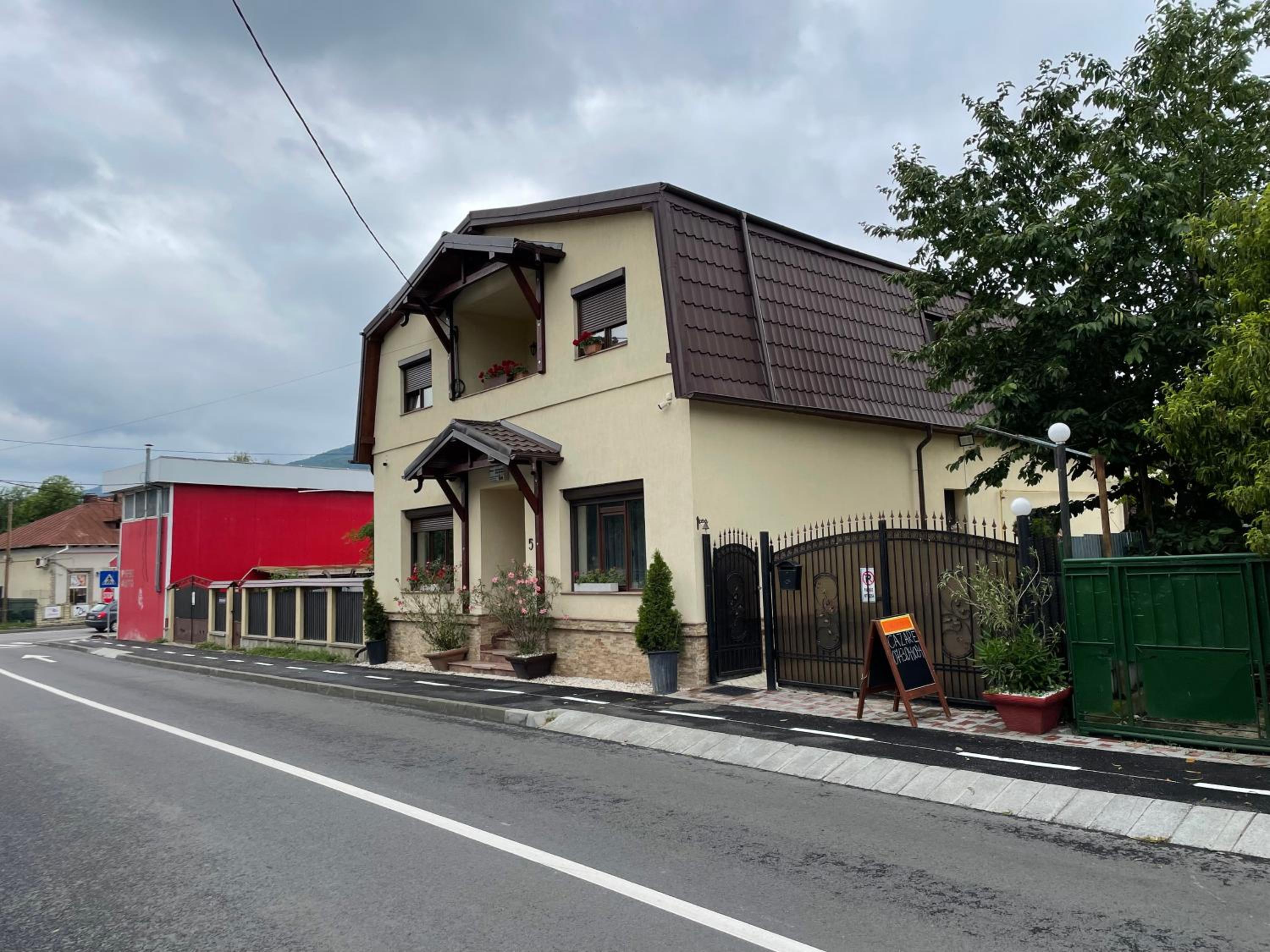 Photo 19