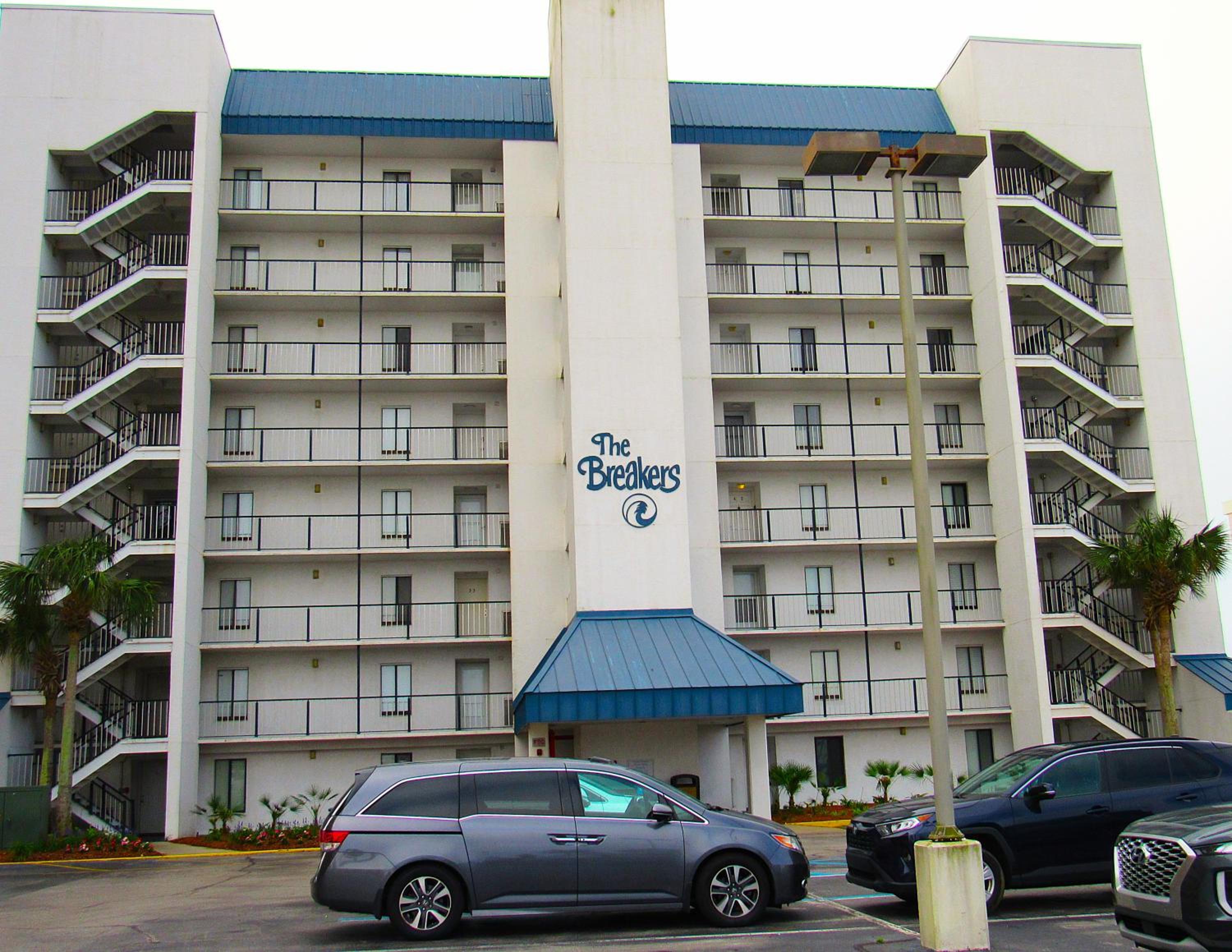 Breakers Condominiums 2 Bedrooms 2 Baths
