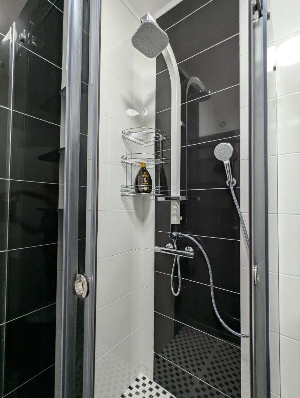 Gast Haus en Sibiu — bathroom