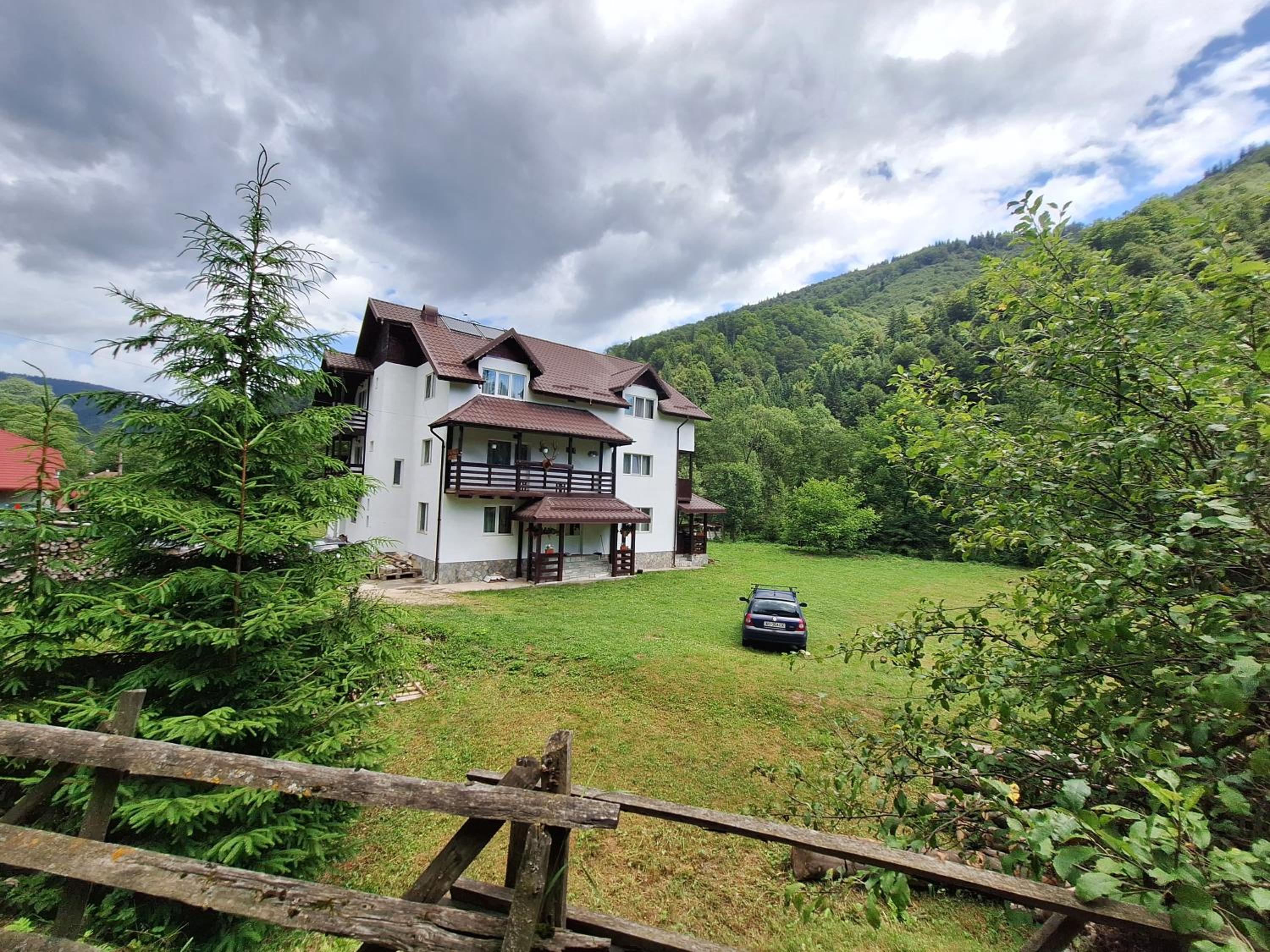Sătic Casa Maria view 2