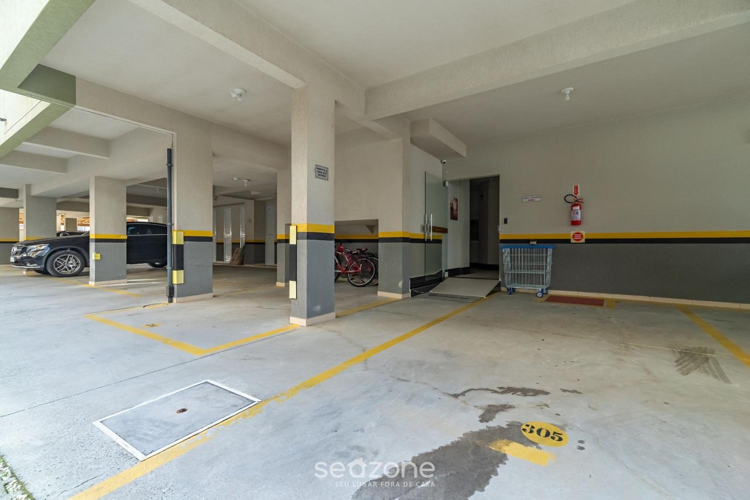 Apto acolhedor a 500m da Praia de Bombas RYM304