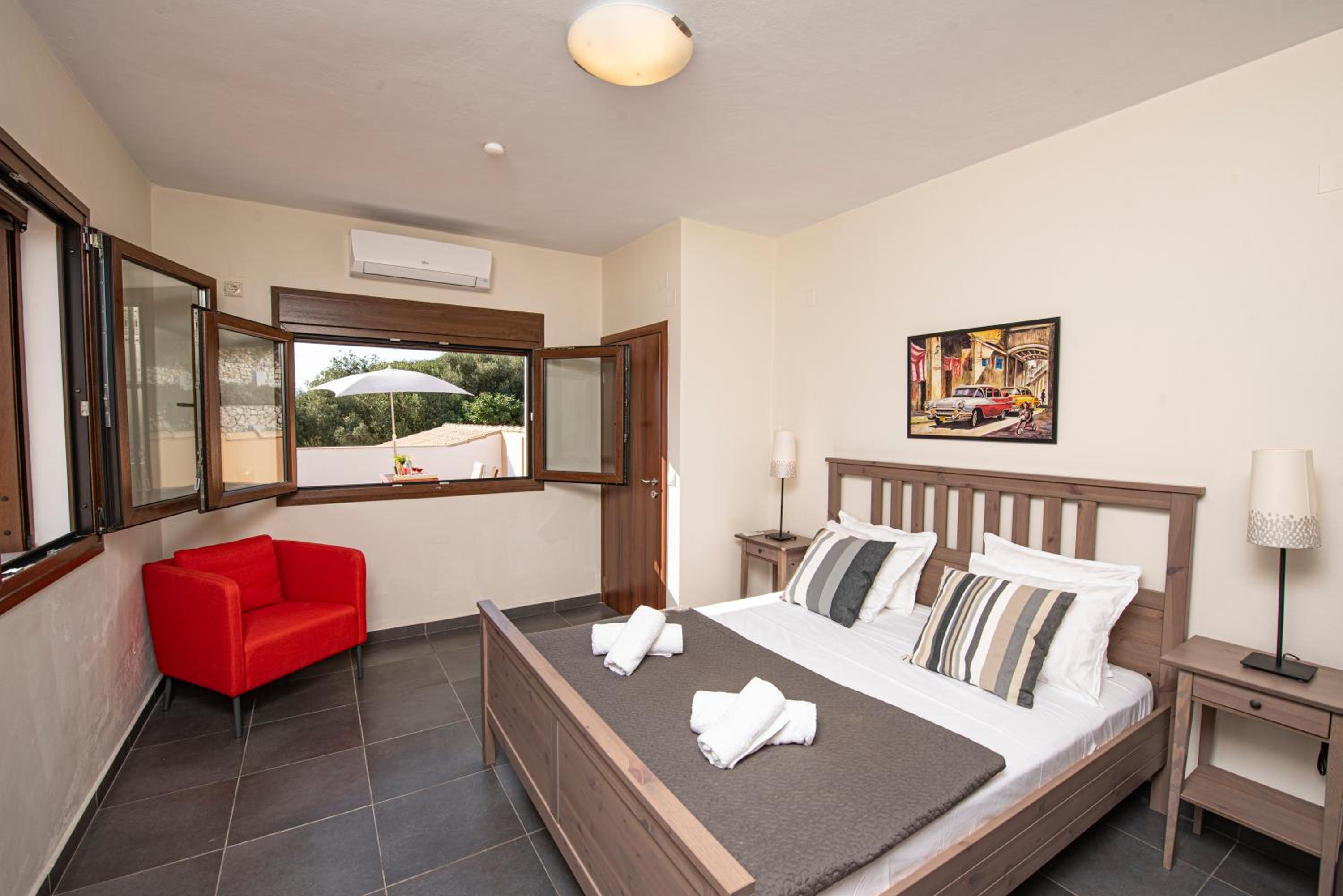 Adamas Villa
