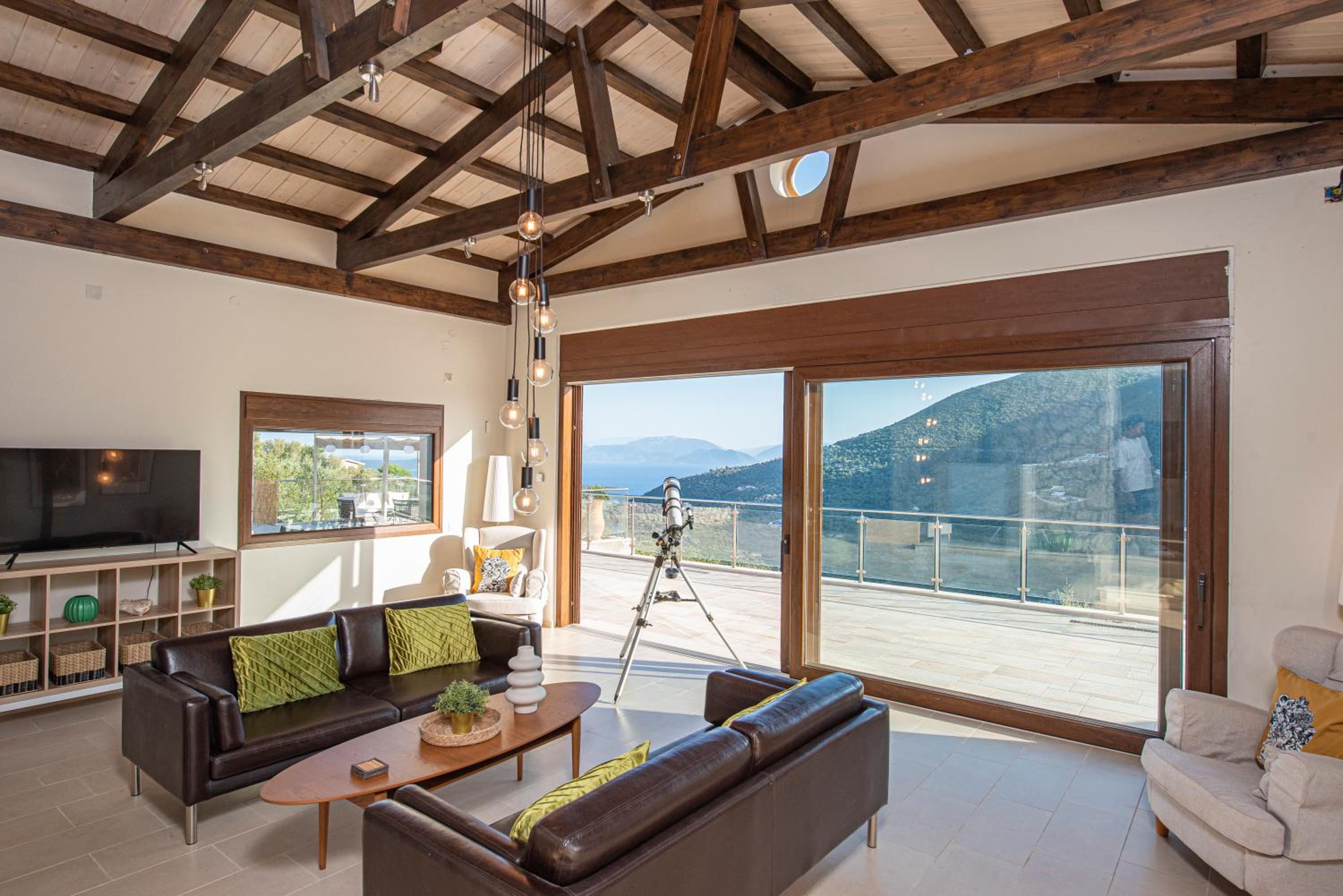 Adamas Villa