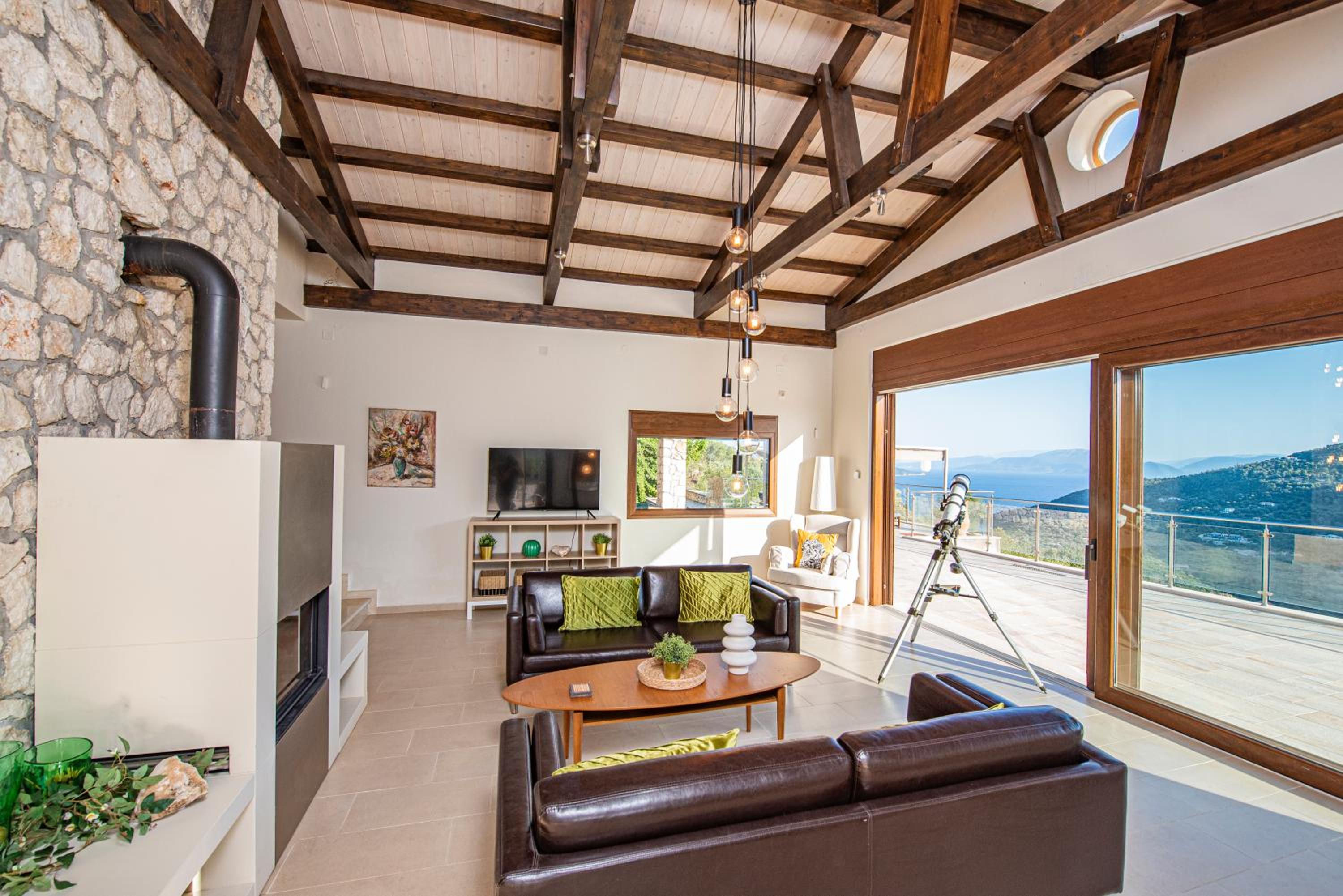 Adamas Villa