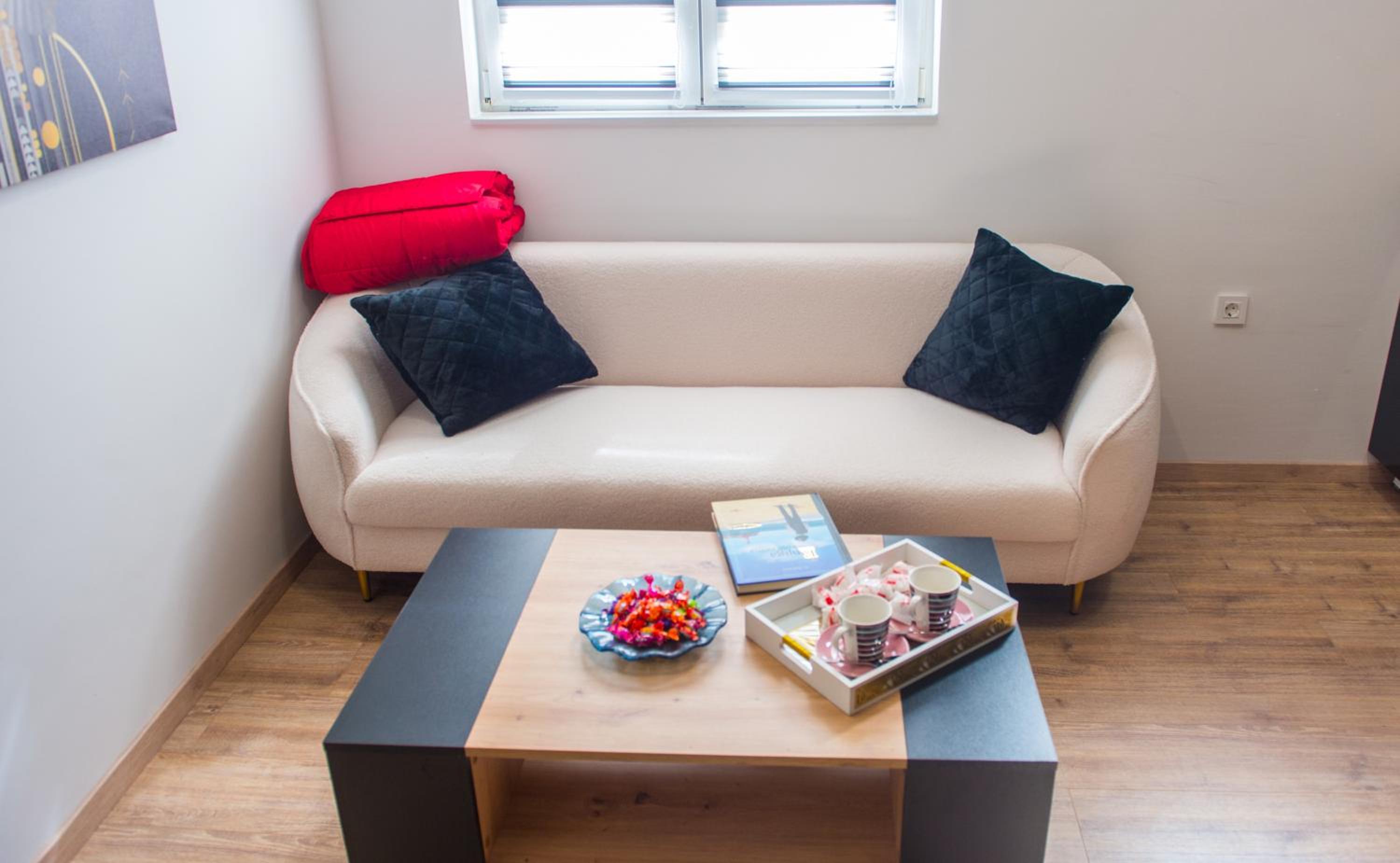 Apollo Apartment