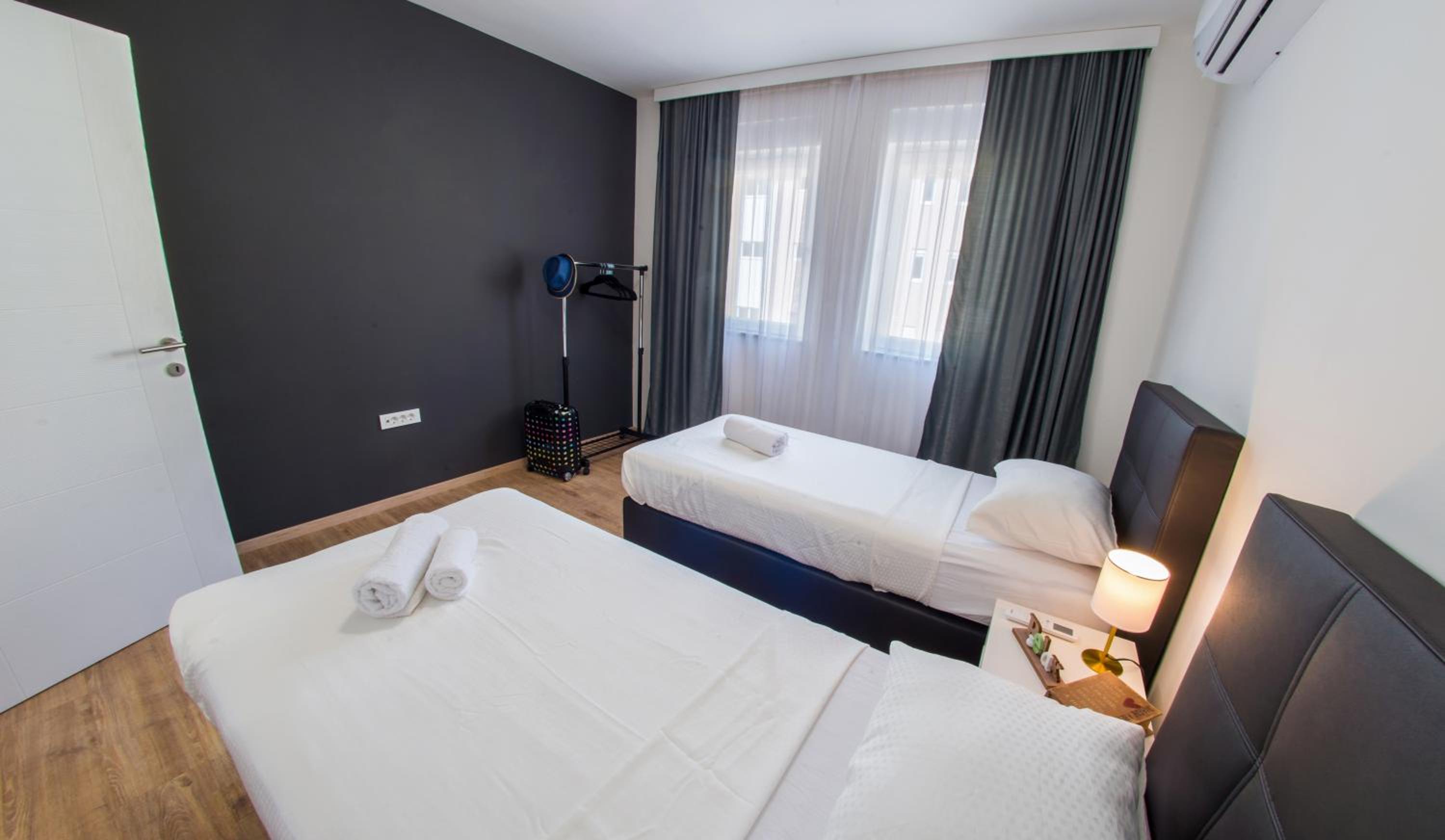 Apollo Apartment