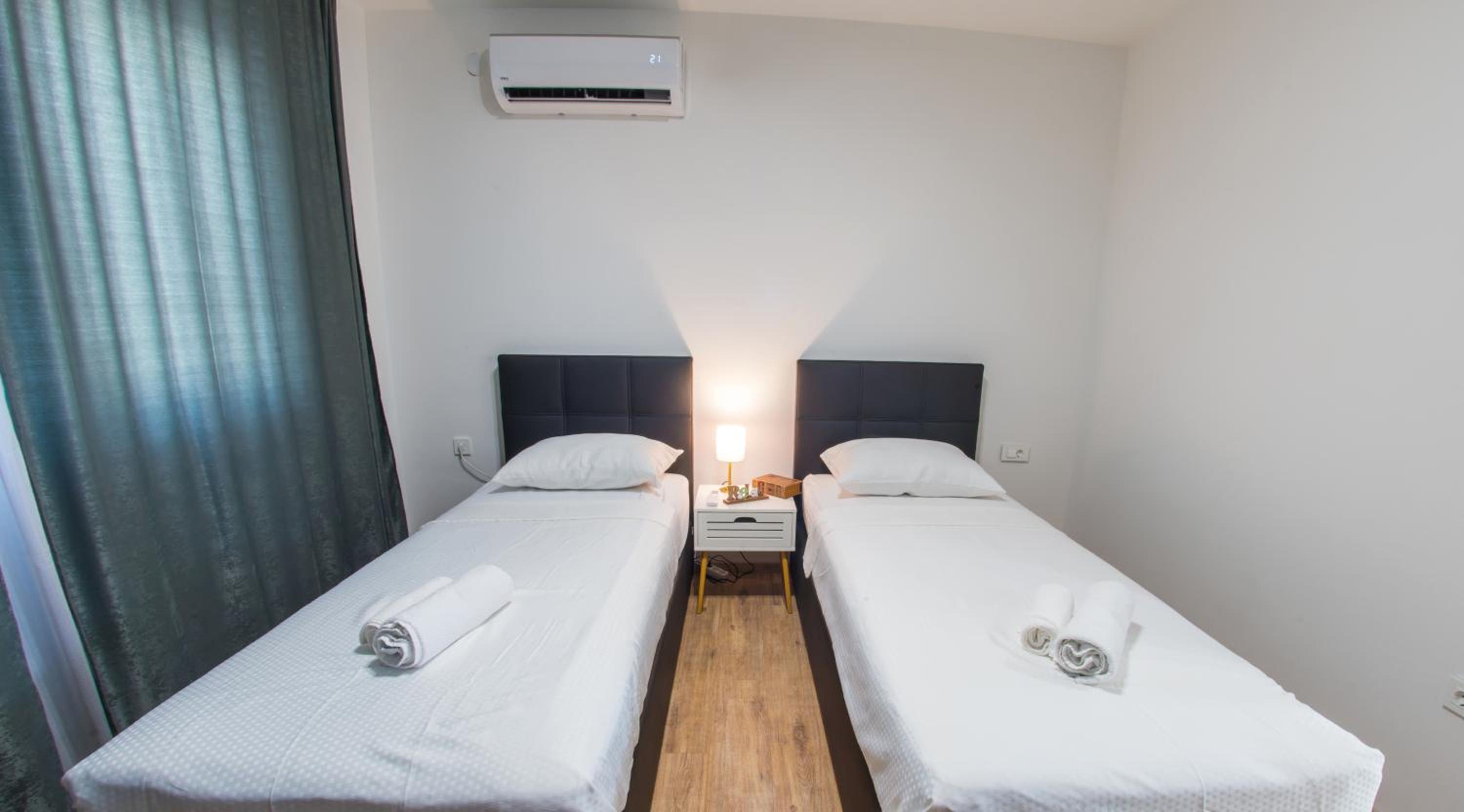 Apollo Apartment