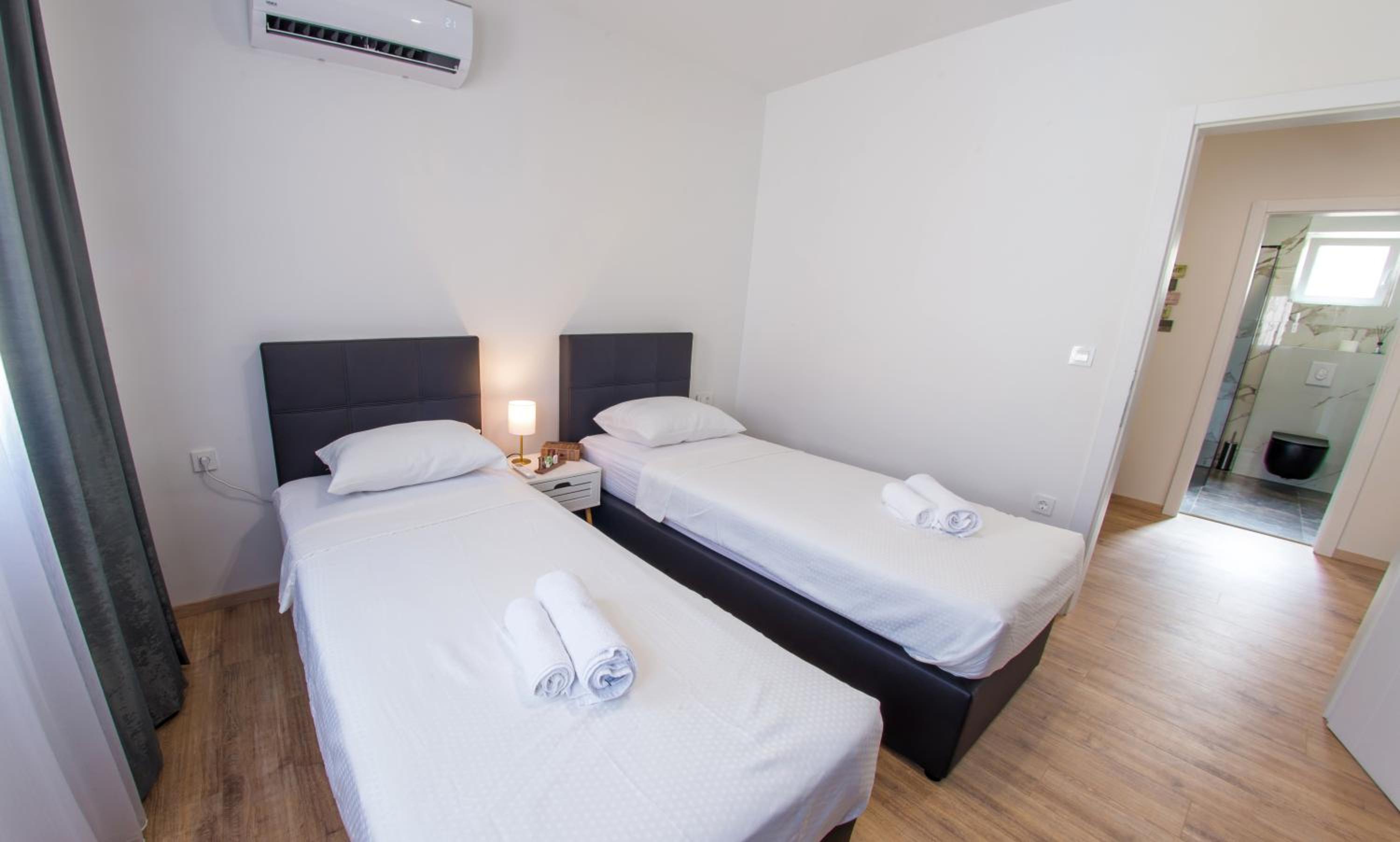 Apollo Apartment