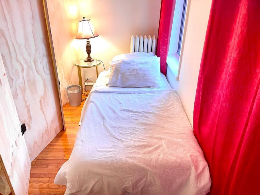 New York City Vacations - Single Bed Share Room by Month Manhattan - Property Image 1