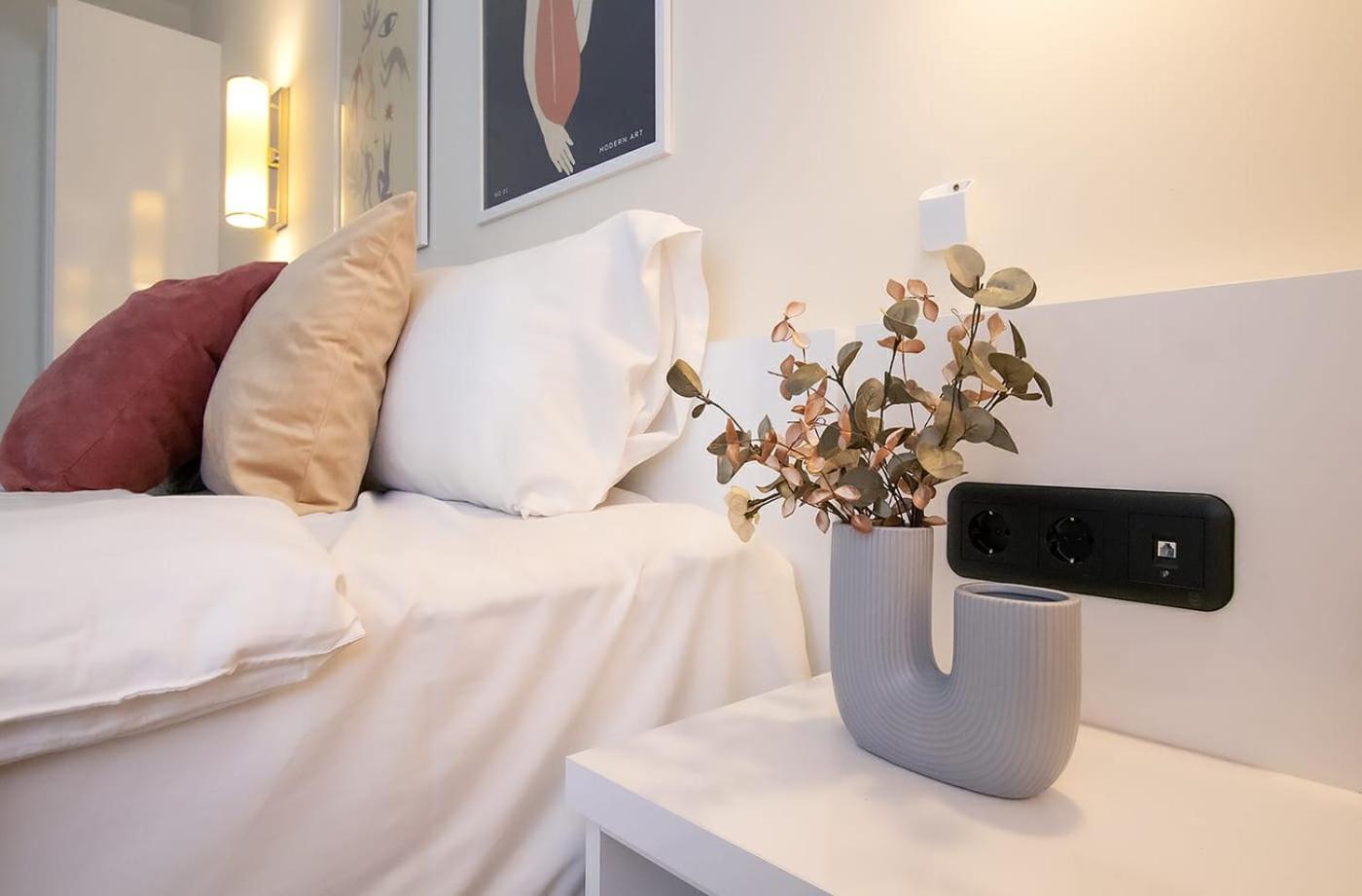 Schöne Wohnung mit Meerblick und Bergen view 3