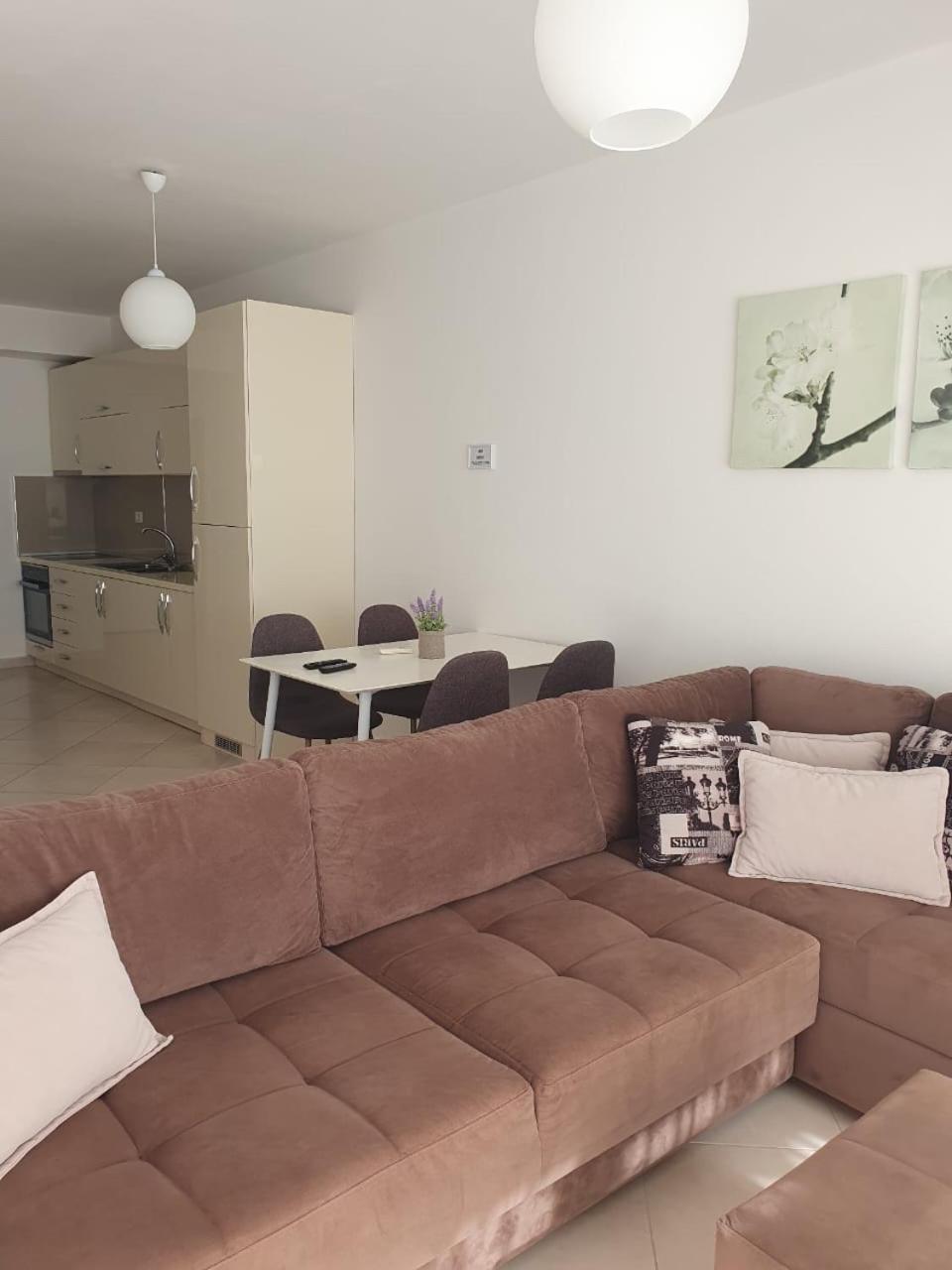 Deli apartments