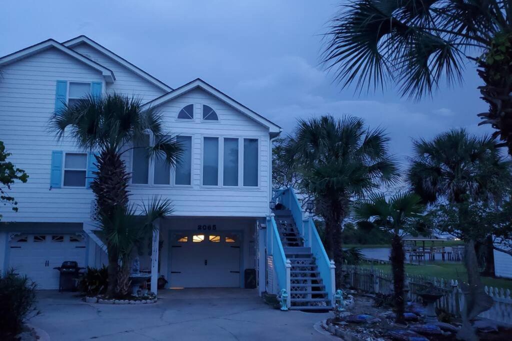 Waterway Escape Full House, Pier and Dock in Ocean Isle Beach, NC view 3
